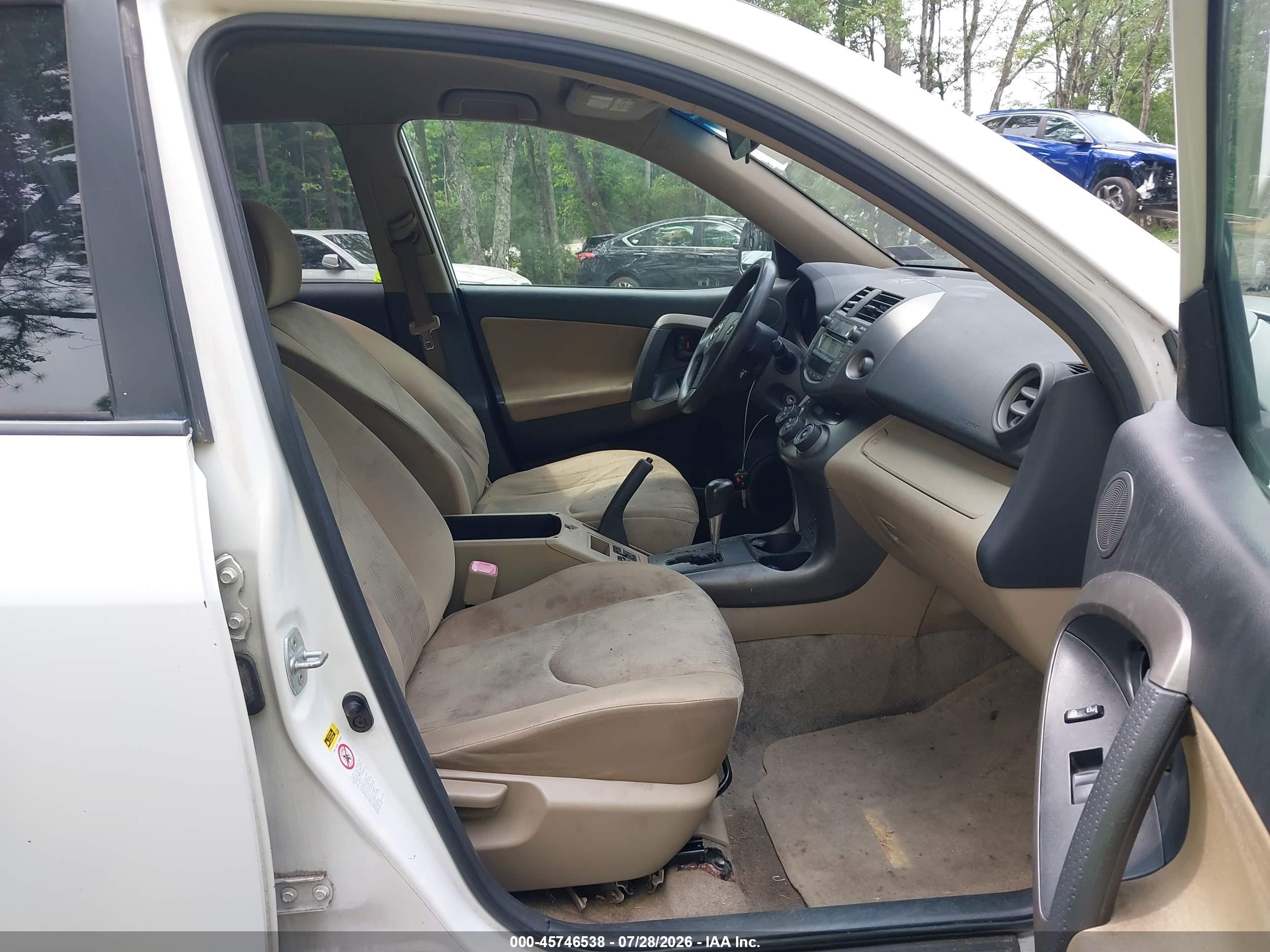 2009 Toyota Rav4   White vin: JTMZF33V99D014435
