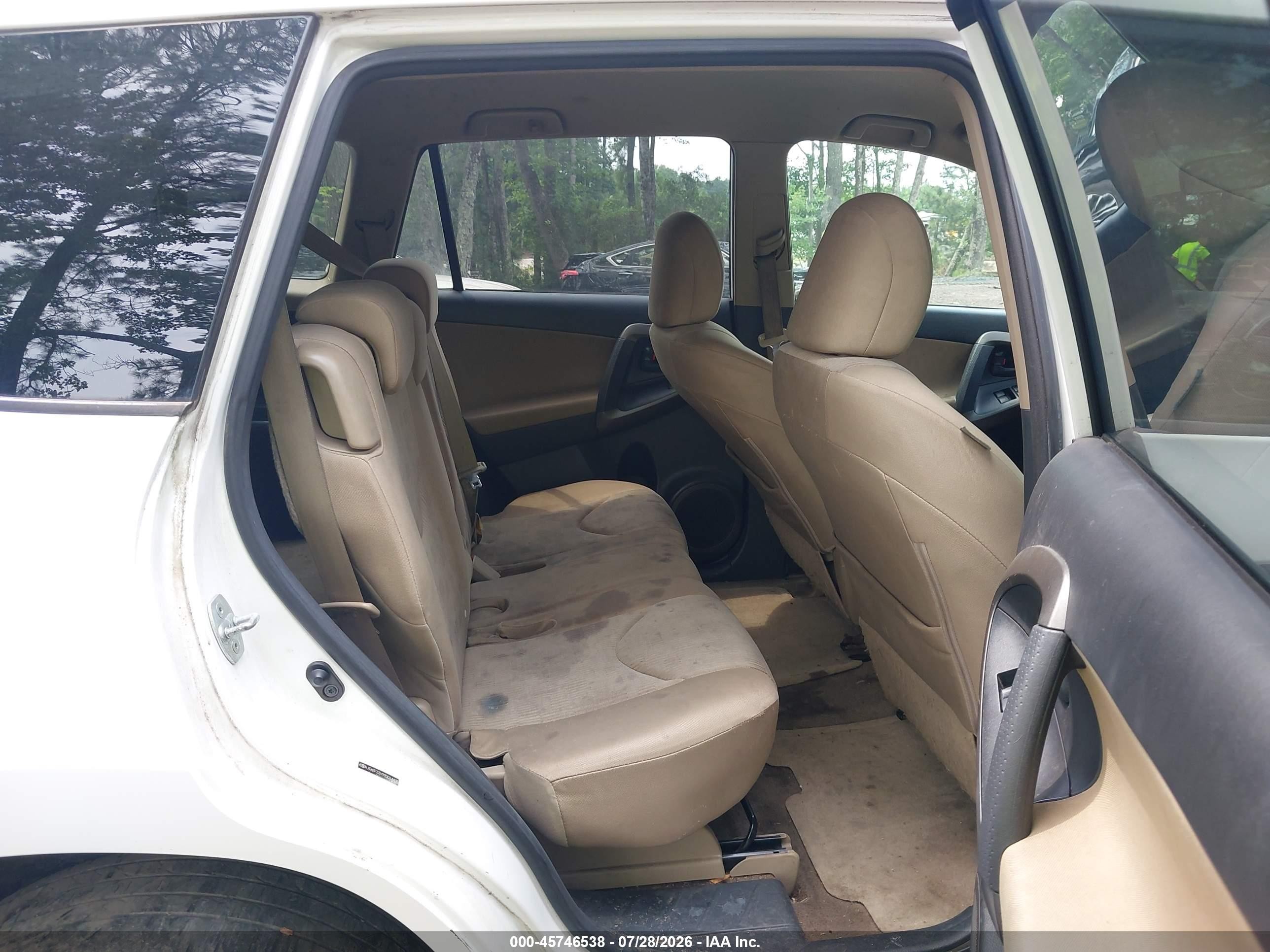 2009 Toyota Rav4   White vin: JTMZF33V99D014435