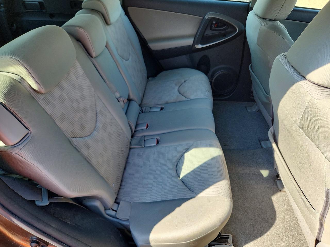 2009 Toyota Rav4 Base Brown vin: JTMZF33VX95006533
