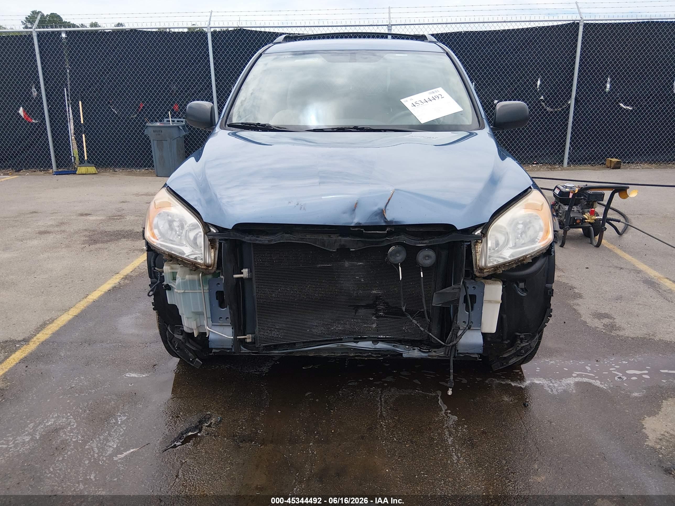 2009 Toyota Rav4   Blue vin: JTMZF33VX95008900