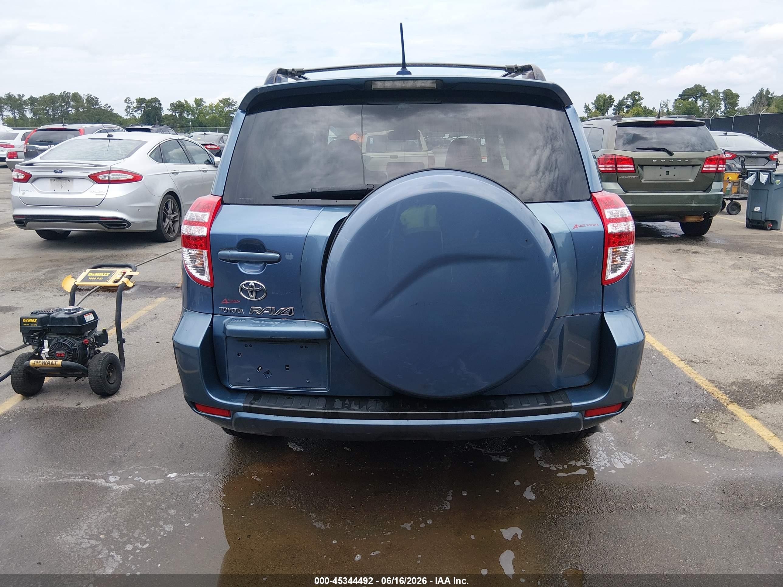 2009 Toyota Rav4   Blue vin: JTMZF33VX95008900