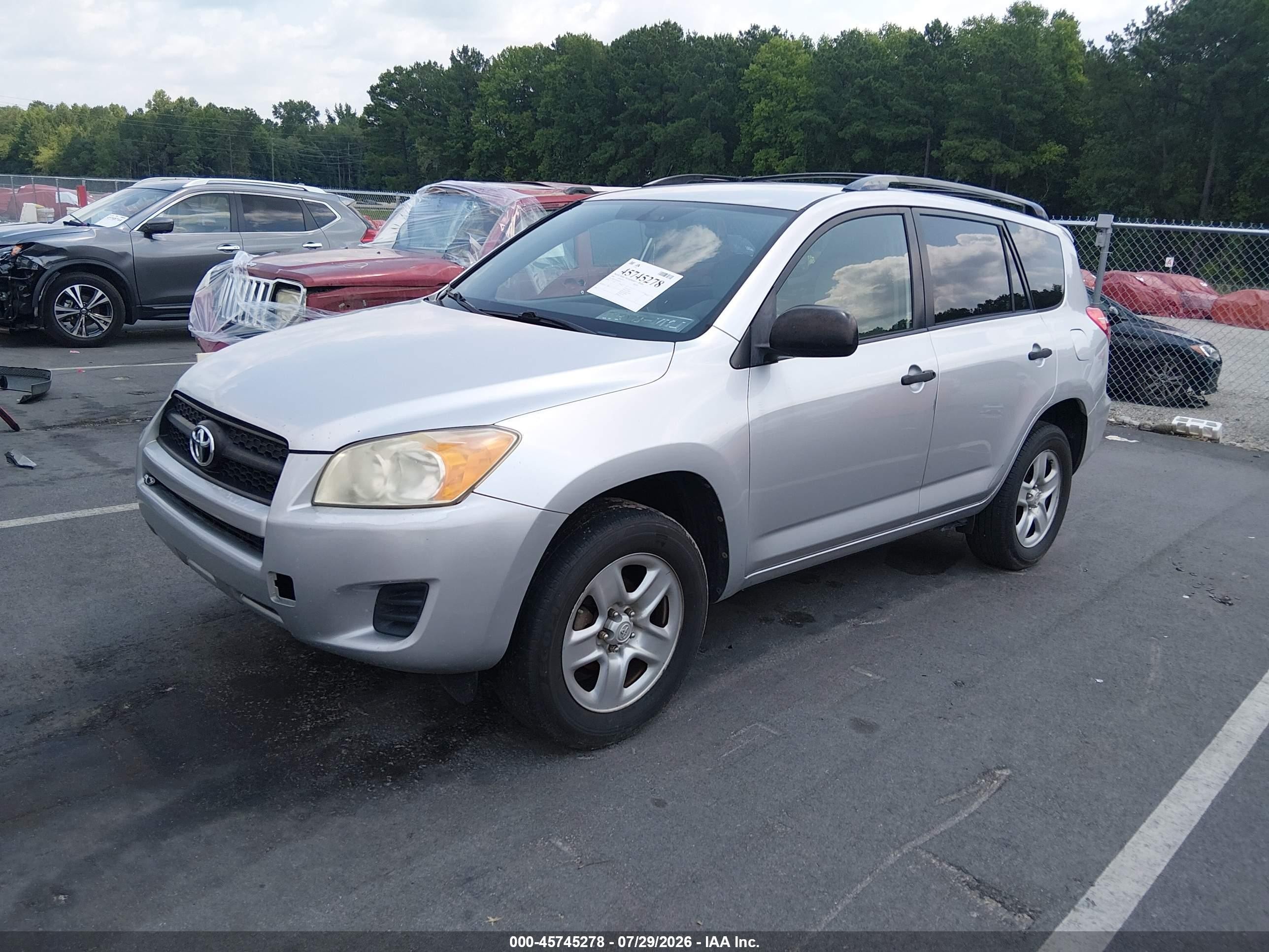 2009 Toyota Rav4   Silver vin: JTMZF33VX95009111
