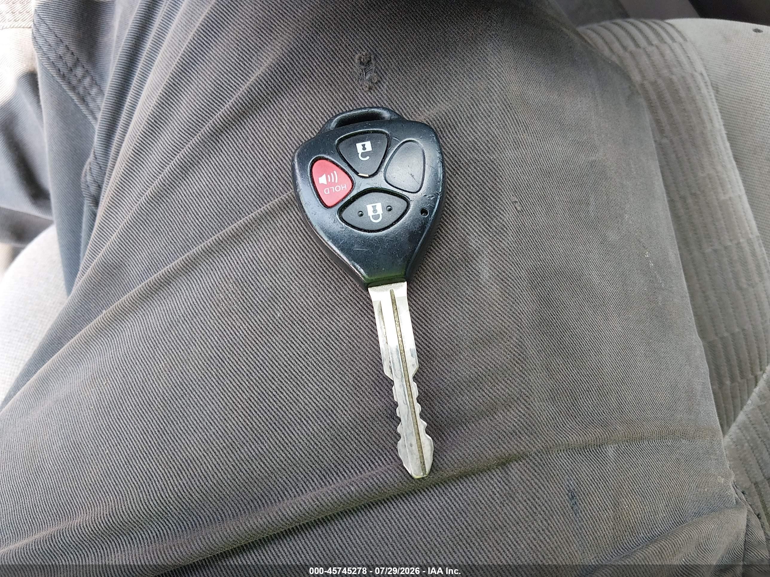 2009 Toyota Rav4   Silver vin: JTMZF33VX95009111