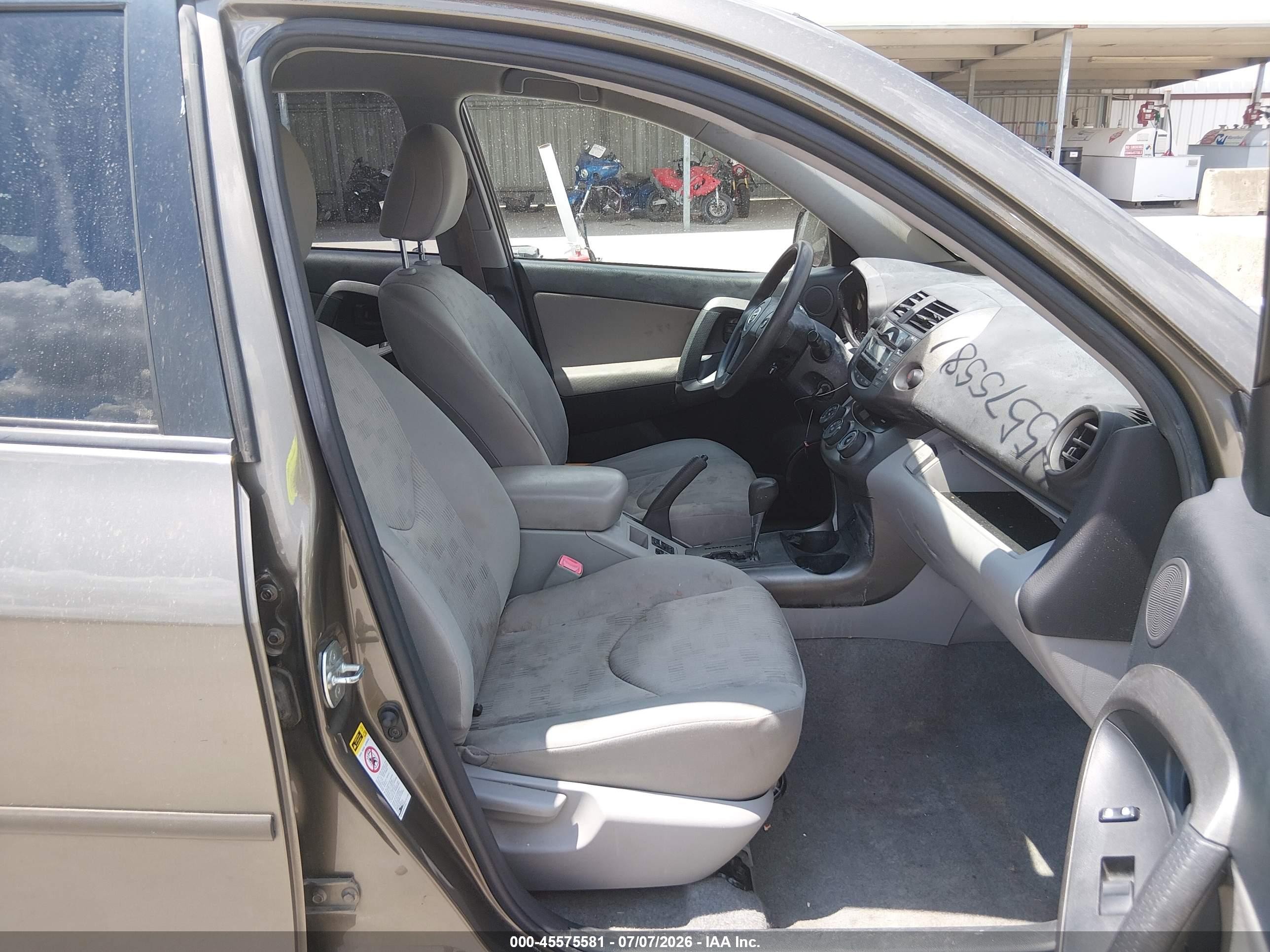 2009 Toyota Rav4   Серый vin: JTMZF33VX95013126