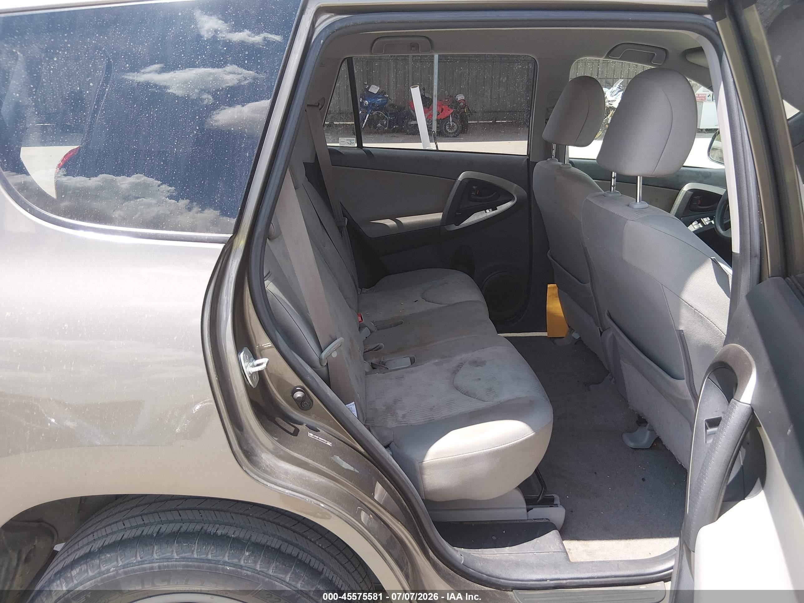 2009 Toyota Rav4   Серый vin: JTMZF33VX95013126