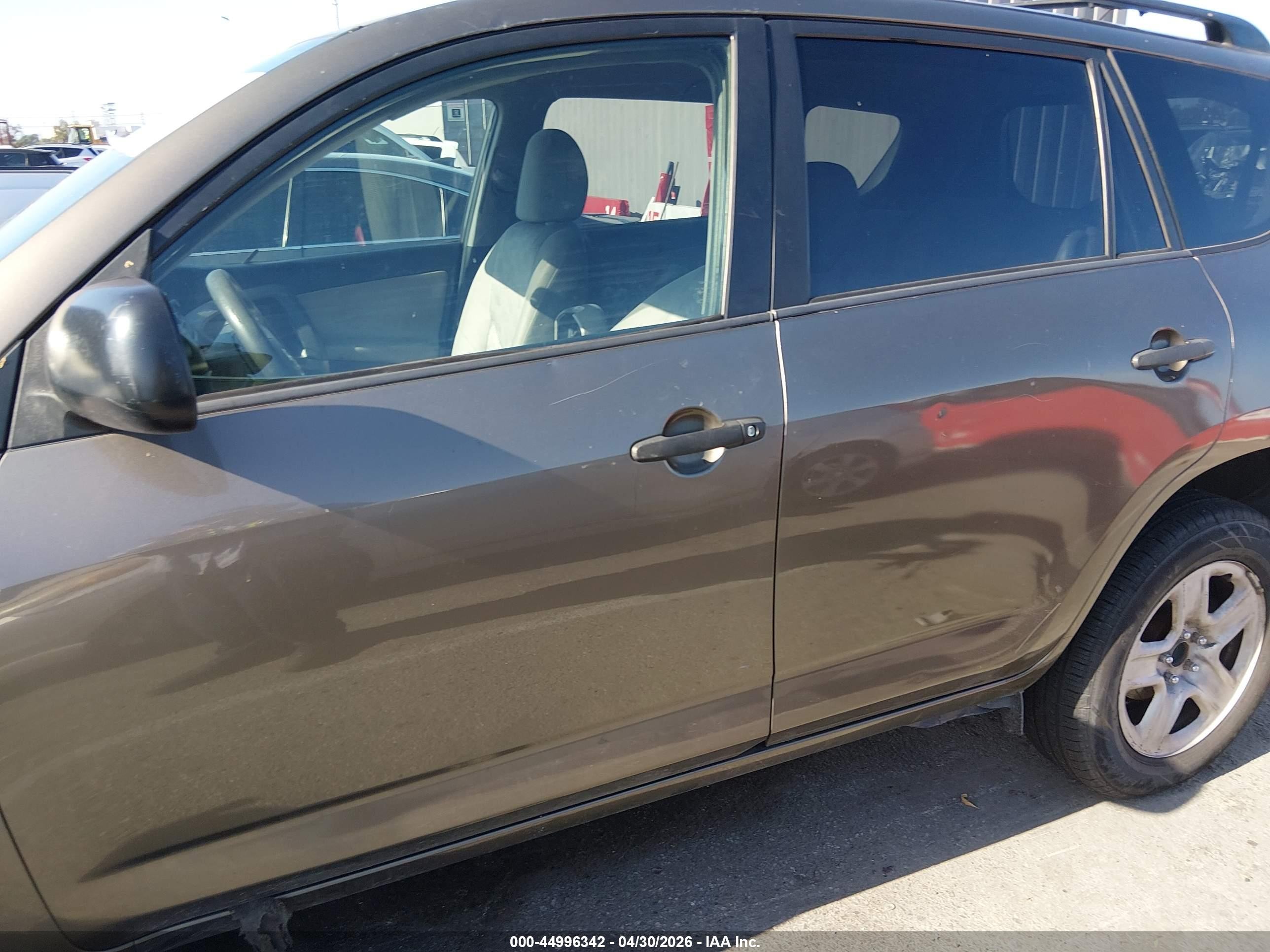 2009 Toyota Rav4   Коричневый vin: JTMZF35V495005388