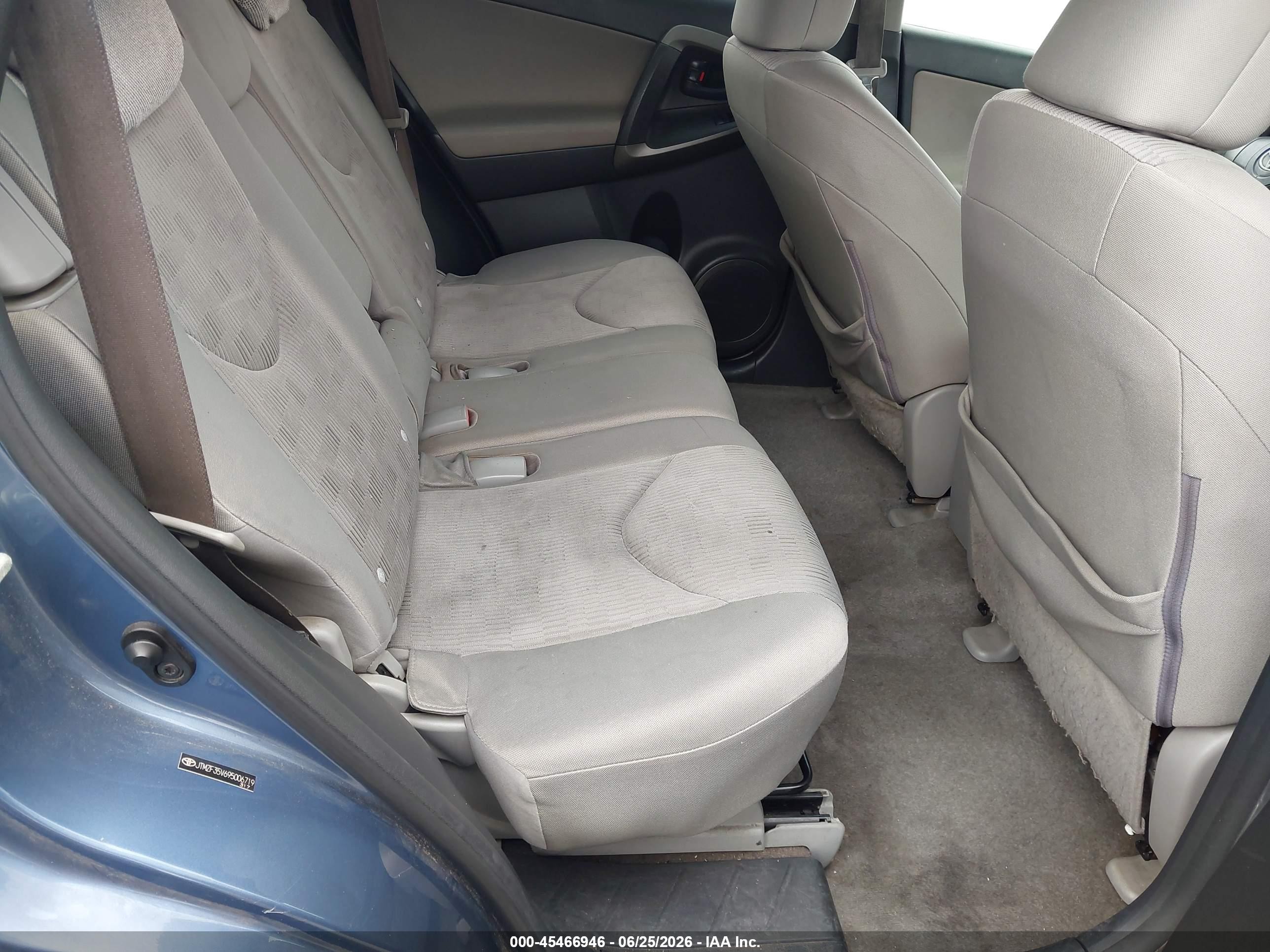 2009 Toyota Rav4   Blue vin: JTMZF35V695006719