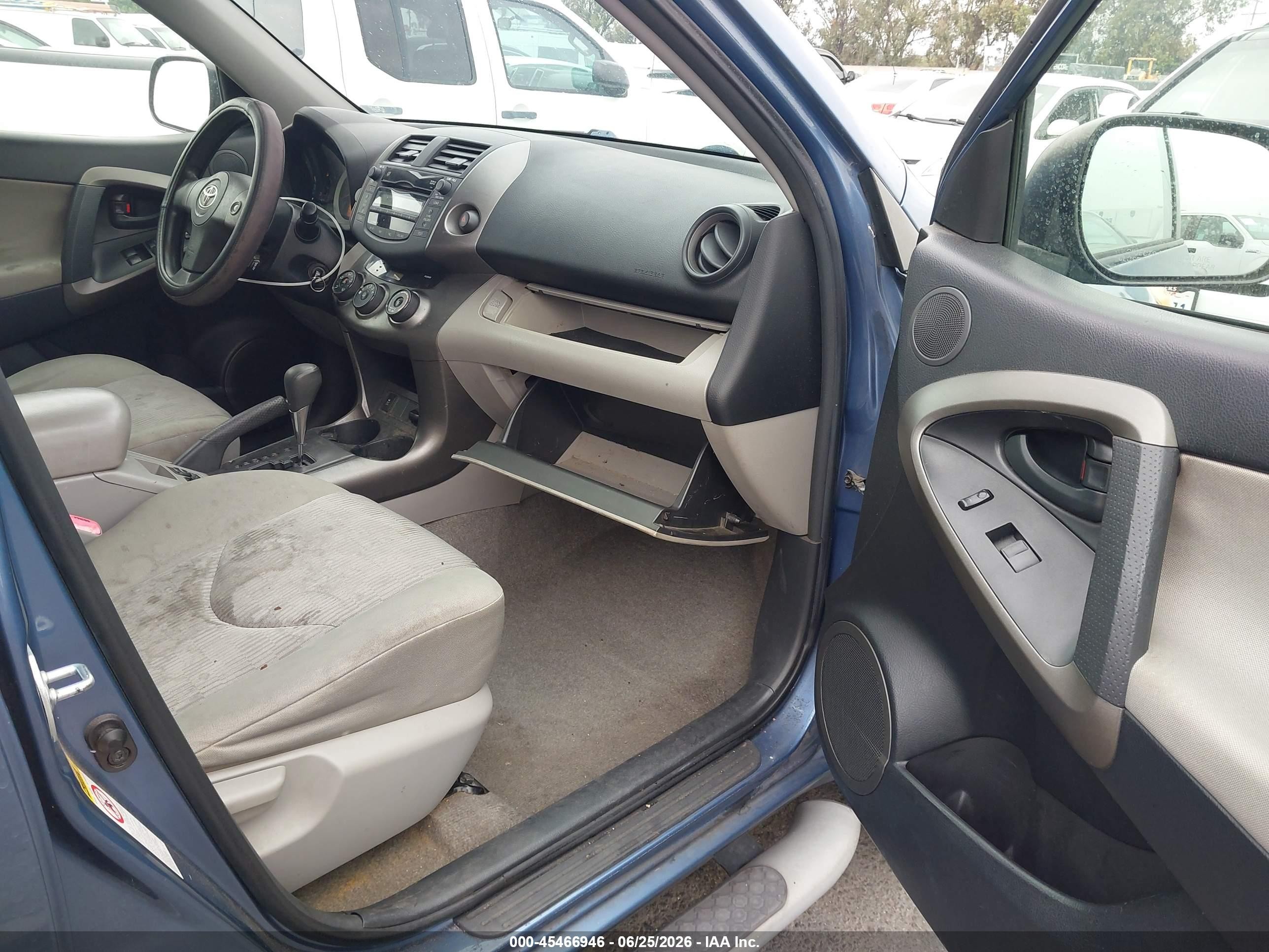 2009 Toyota Rav4   Blue vin: JTMZF35V695006719