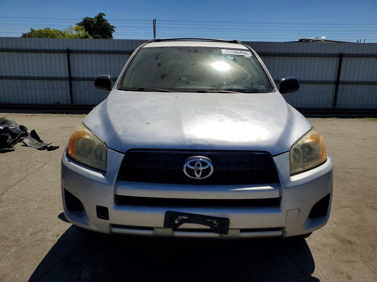 2009 Toyota Rav4 Base Silver vin: JTMZF35V995009825