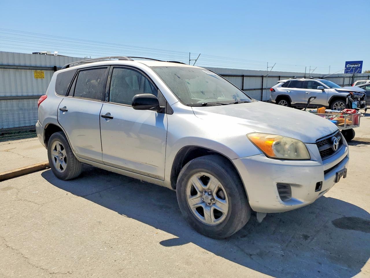 2009 Toyota Rav4 Base Silver vin: JTMZF35V995009825