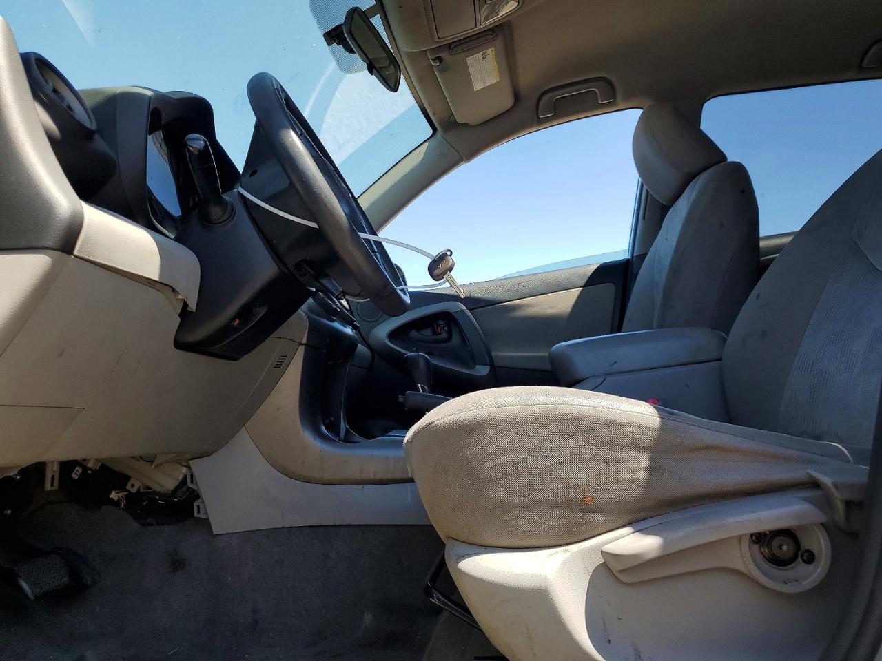 2009 Toyota Rav4 Base Silver vin: JTMZF35V995009825