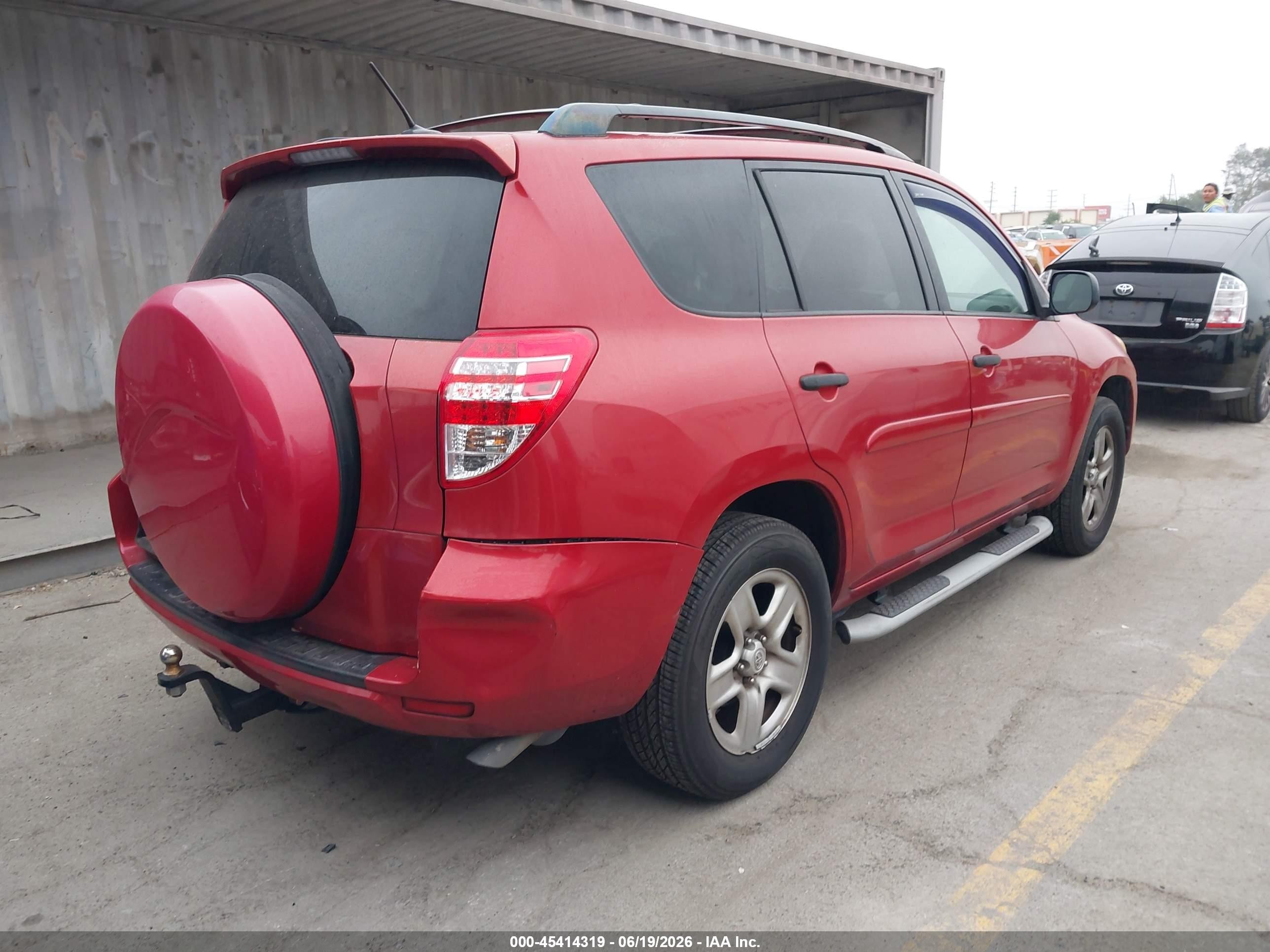 2010 Toyota Rav4   Red vin: JTMZF4DV0A5022538