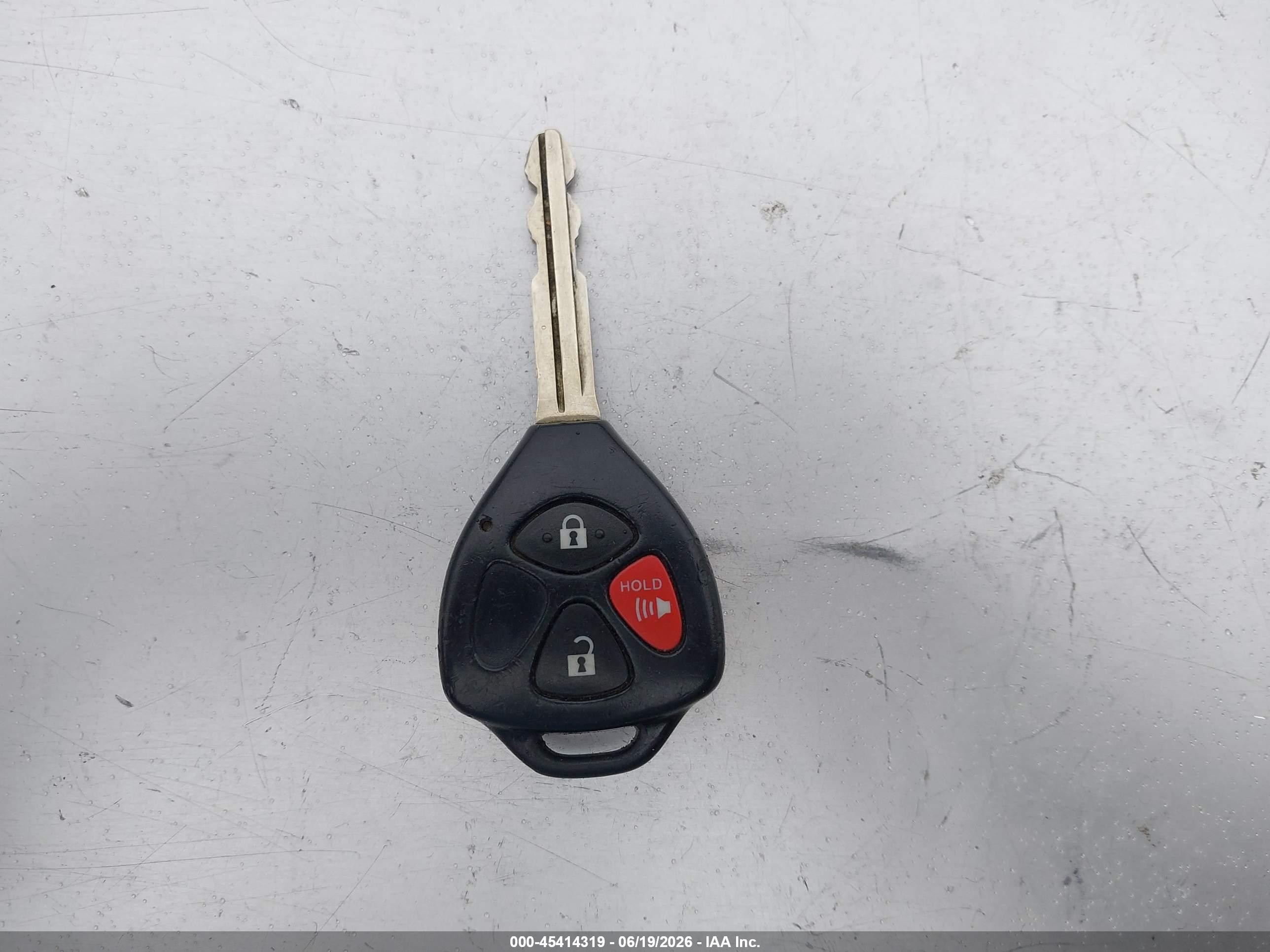 2010 Toyota Rav4   Red vin: JTMZF4DV0A5022538