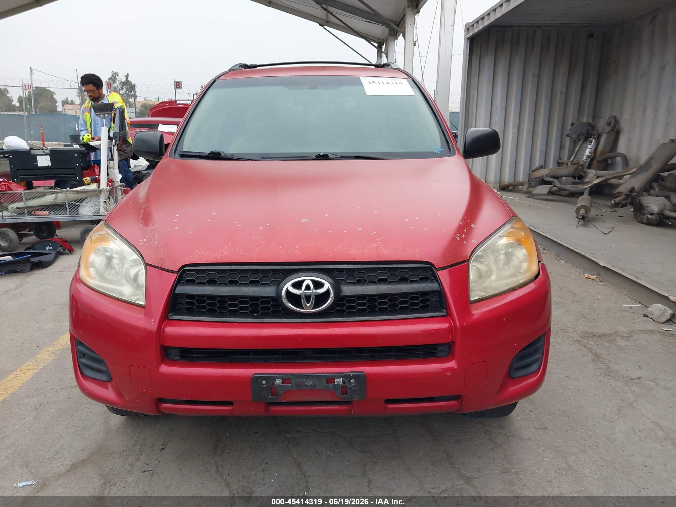 2010 Toyota Rav4   Red vin: JTMZF4DV0A5022538