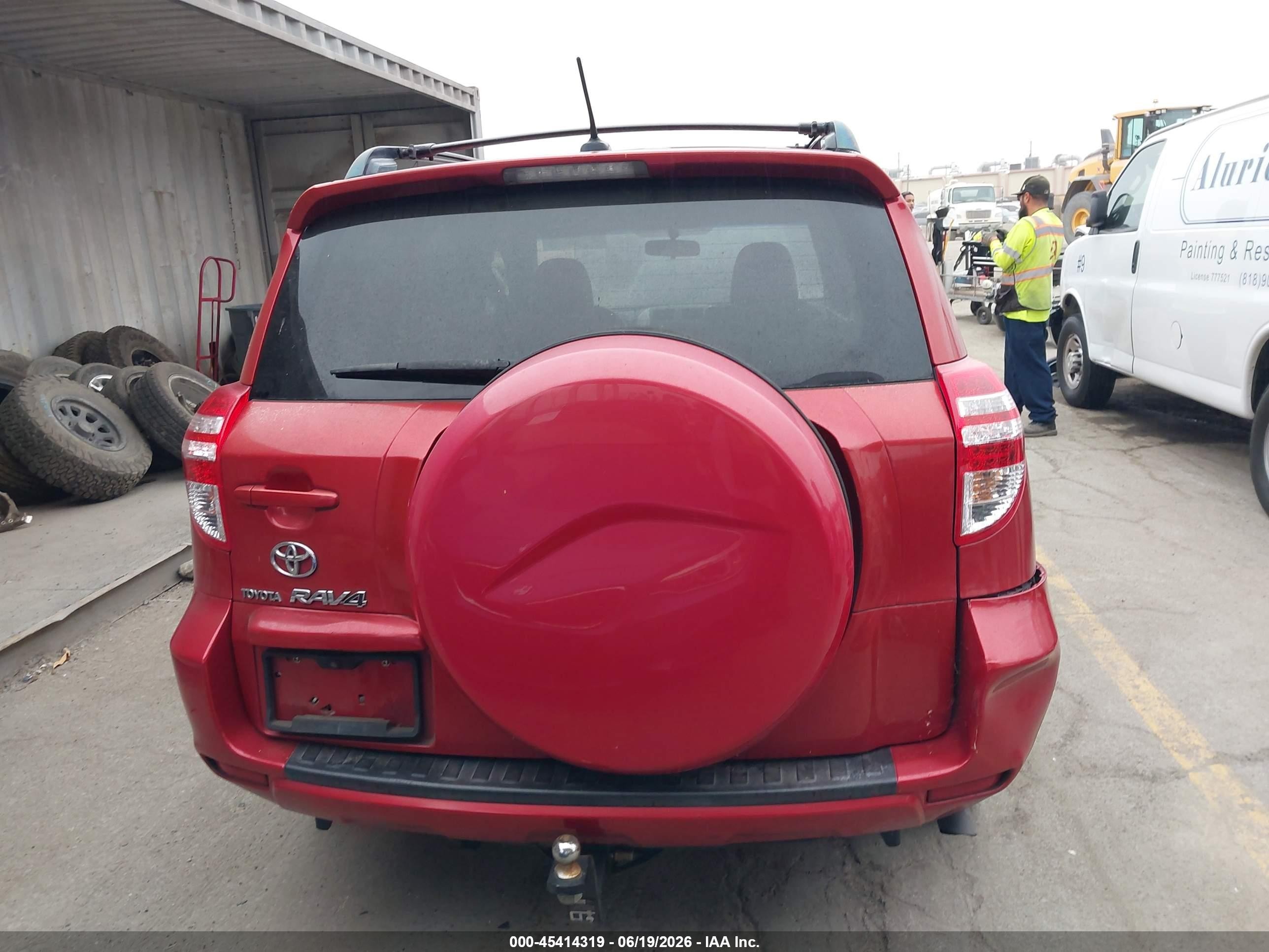 2010 Toyota Rav4   Red vin: JTMZF4DV0A5022538