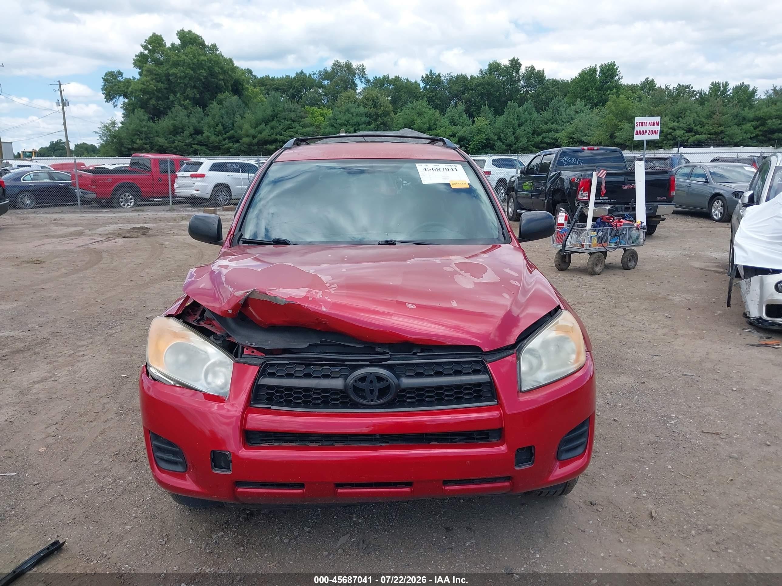 2010 Toyota Rav4 Red vin: JTMZF4DV0AD016020