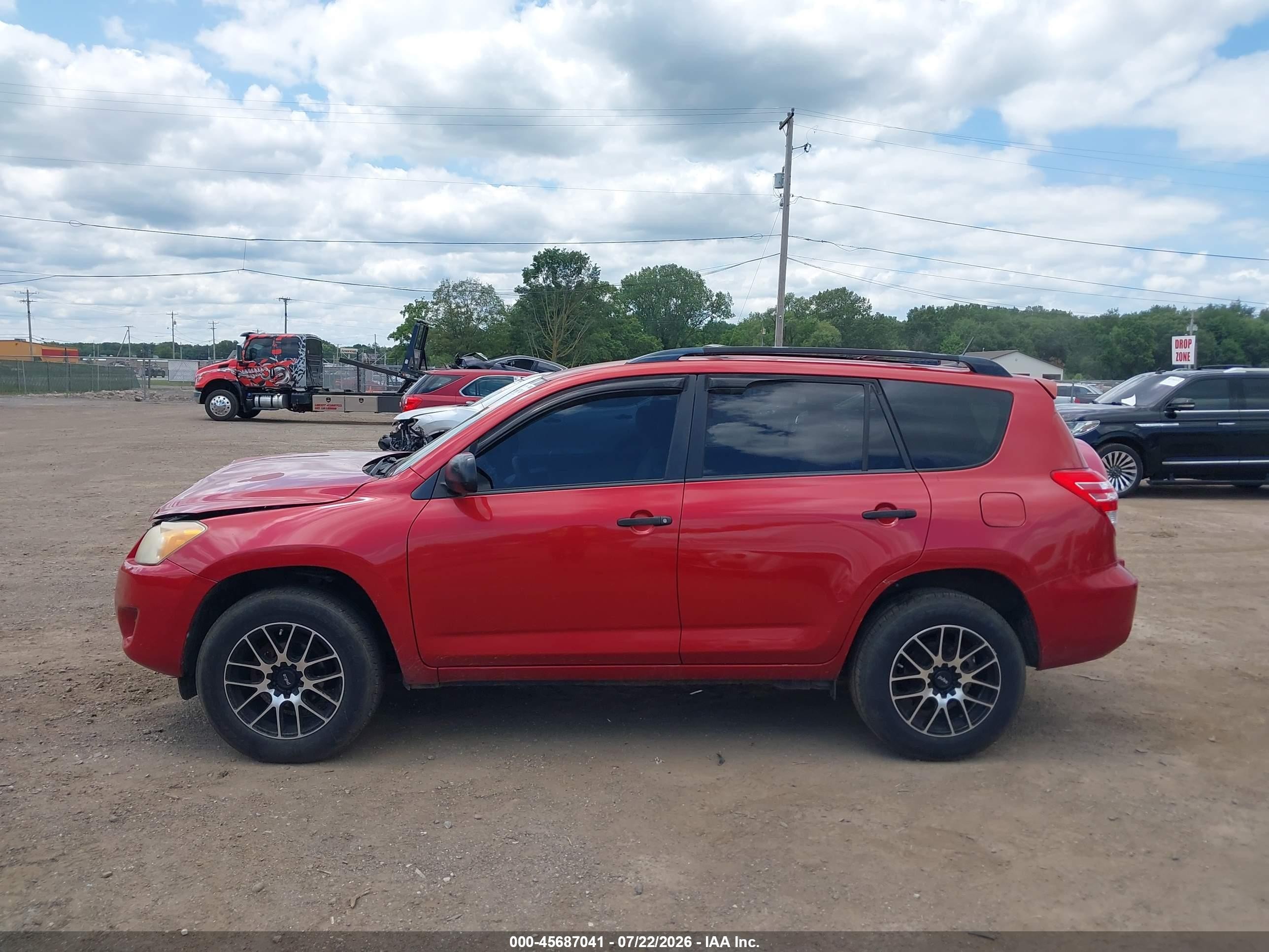 2010 Toyota Rav4 Red vin: JTMZF4DV0AD016020