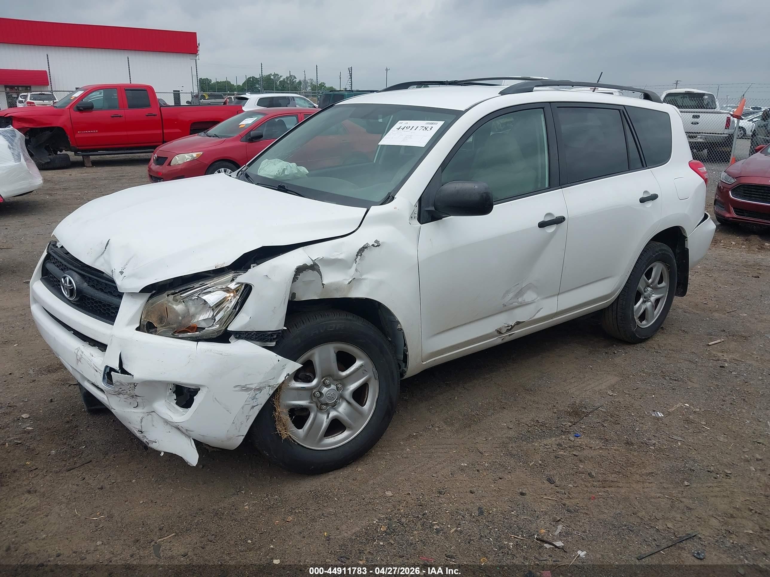 2010 Toyota Rav4   White vin: JTMZF4DV0AD017538