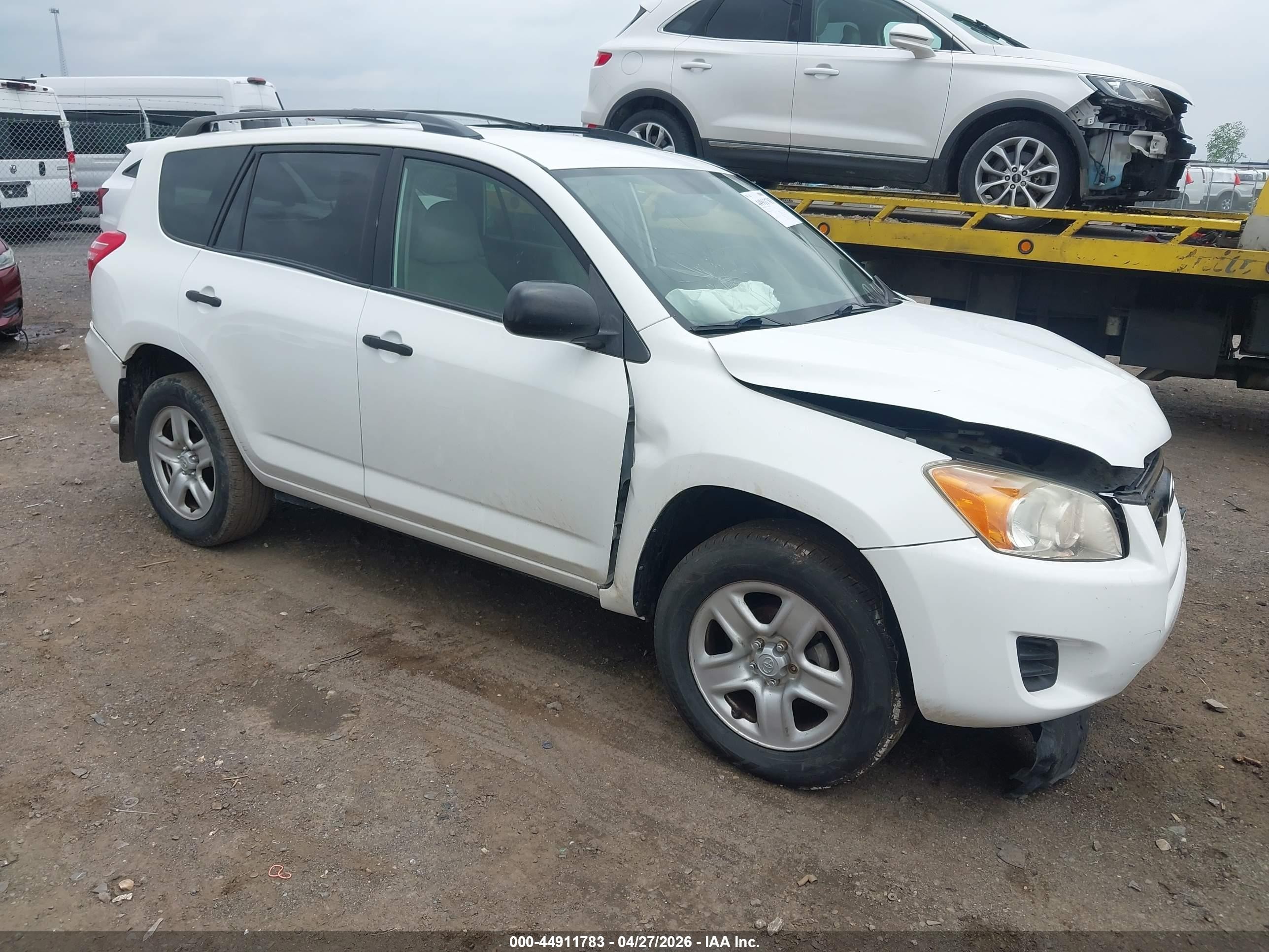 2010 Toyota Rav4   White vin: JTMZF4DV0AD017538
