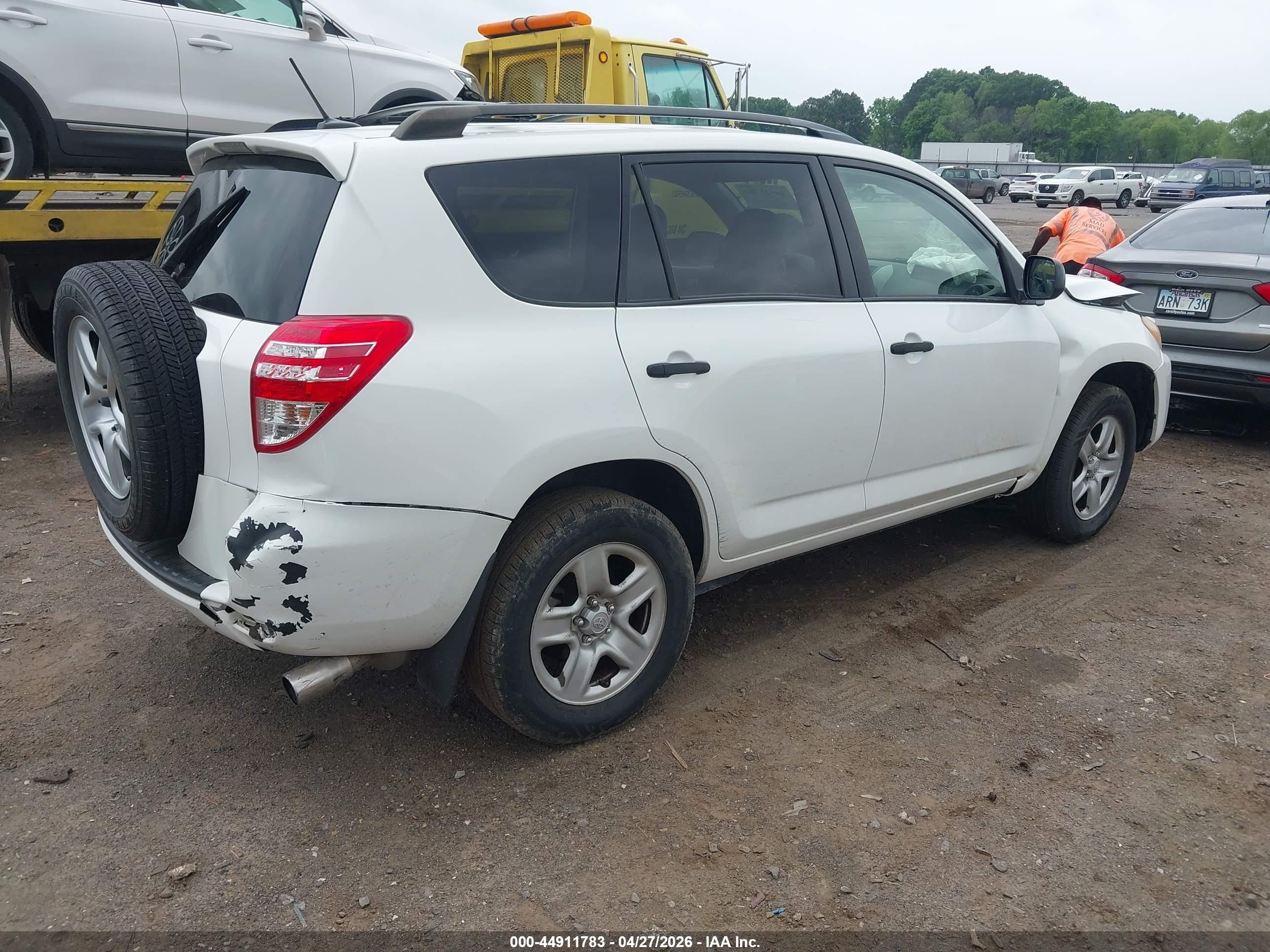 2010 Toyota Rav4   White vin: JTMZF4DV0AD017538