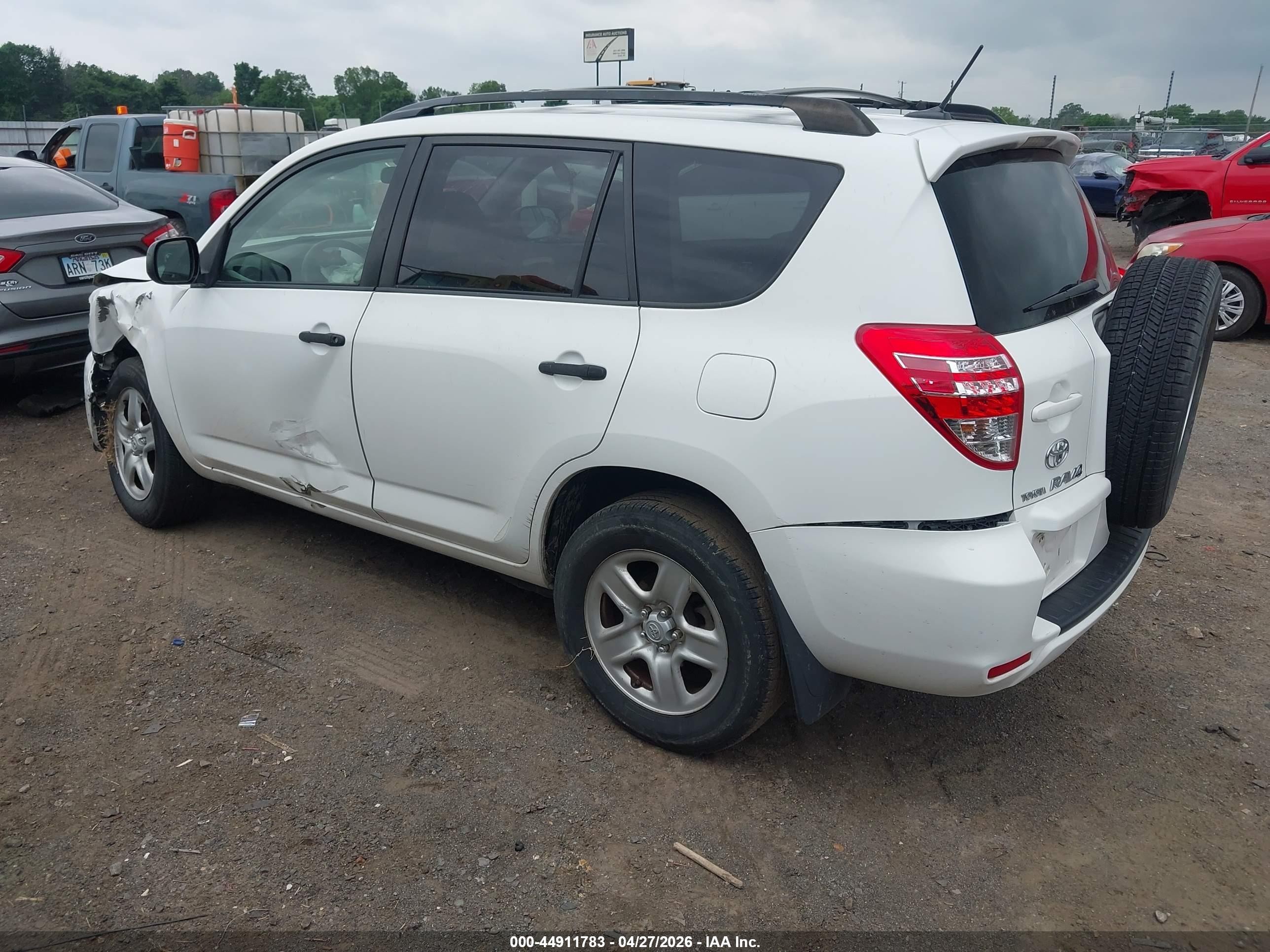 2010 Toyota Rav4   White vin: JTMZF4DV0AD017538