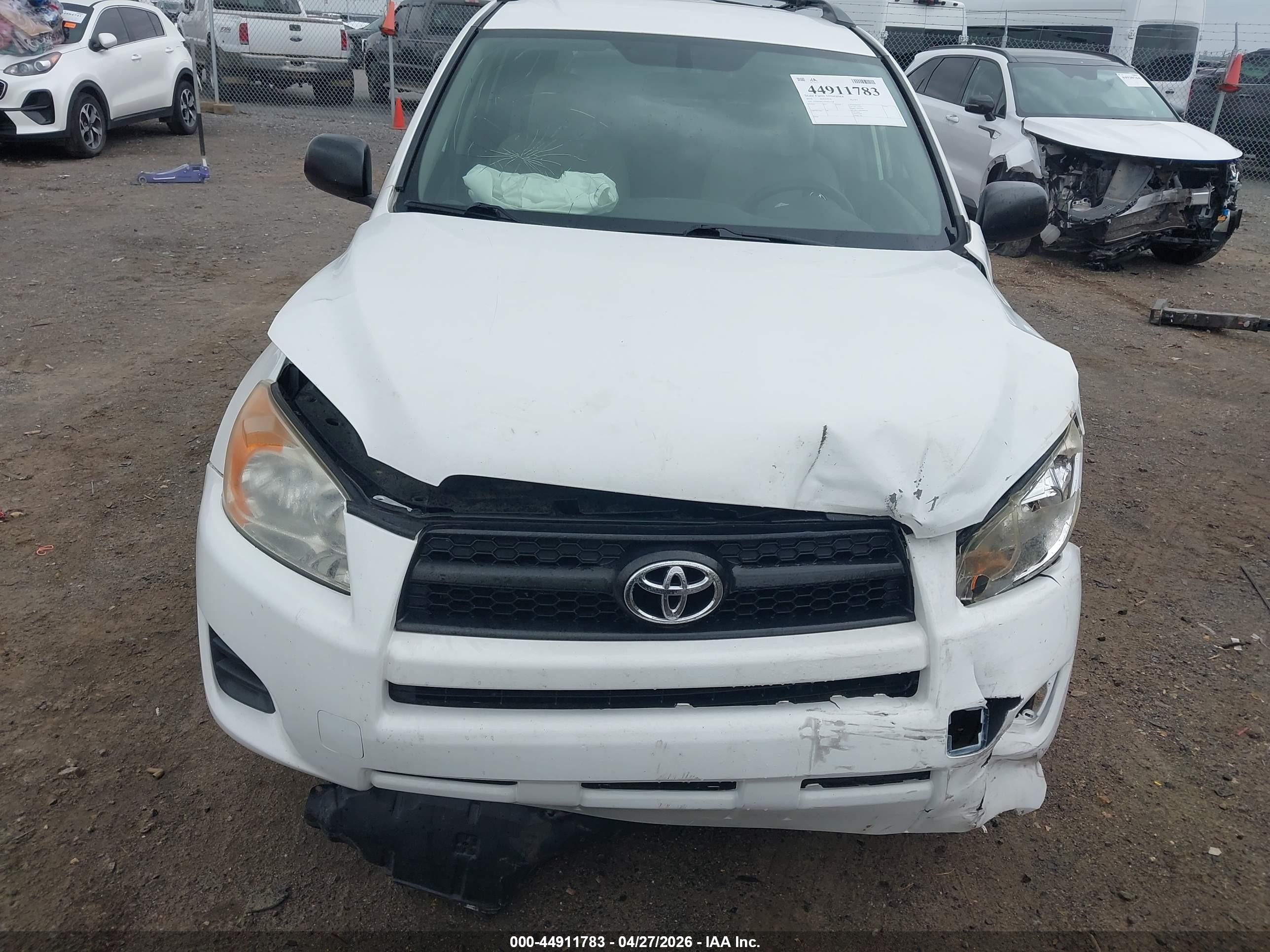 2010 Toyota Rav4   White vin: JTMZF4DV0AD017538
