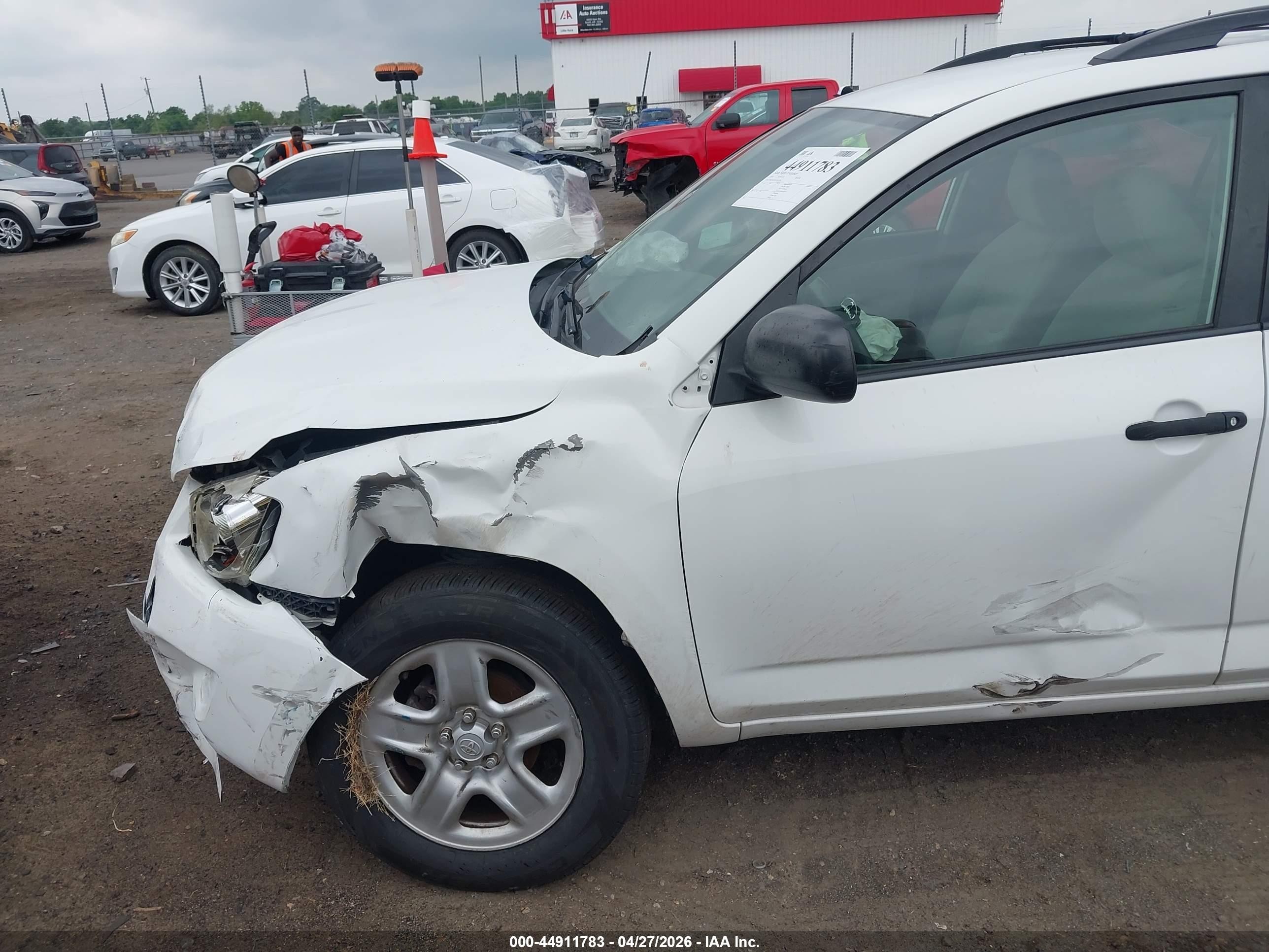 2010 Toyota Rav4   White vin: JTMZF4DV0AD017538