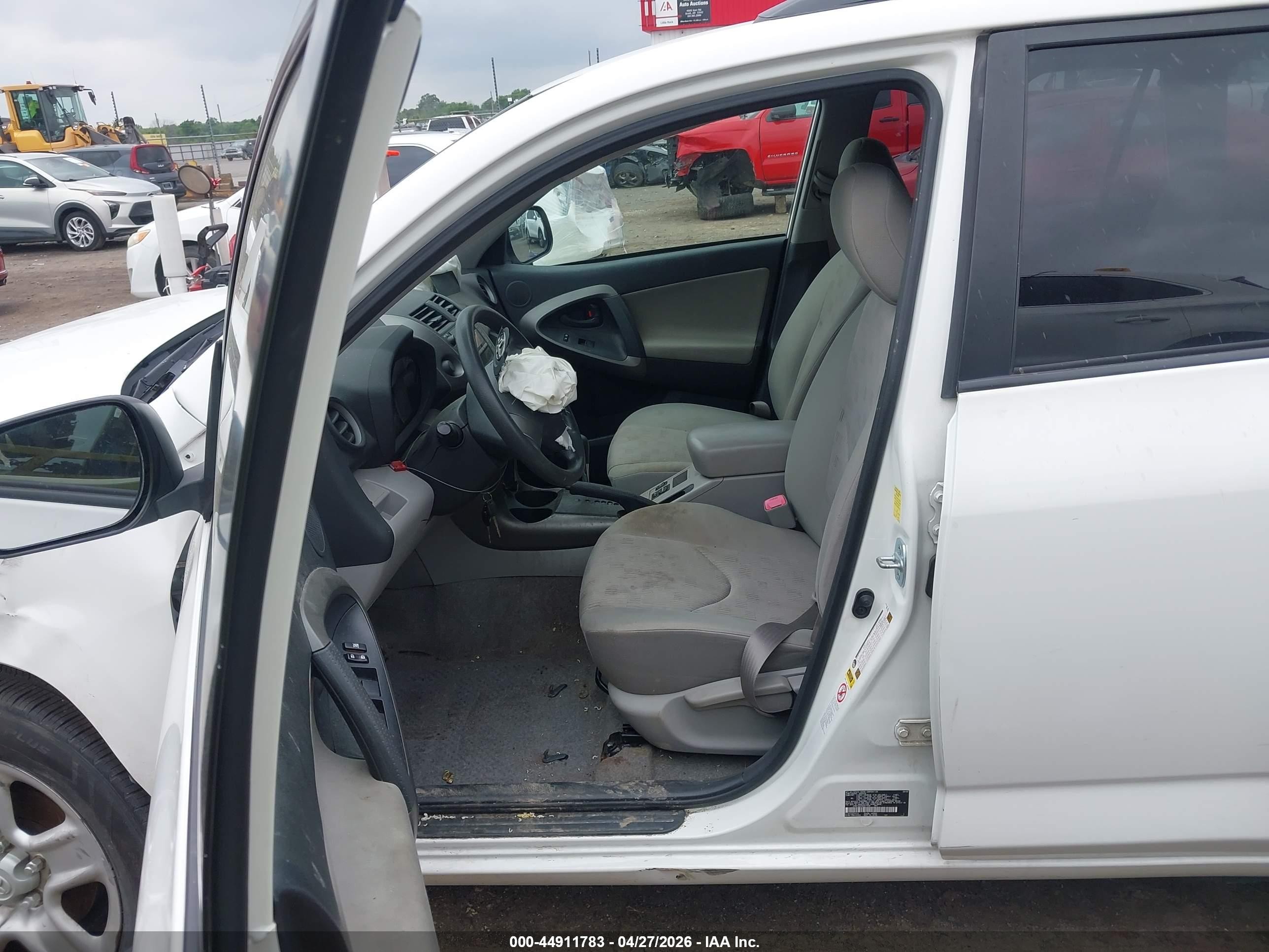 2010 Toyota Rav4   White vin: JTMZF4DV0AD017538