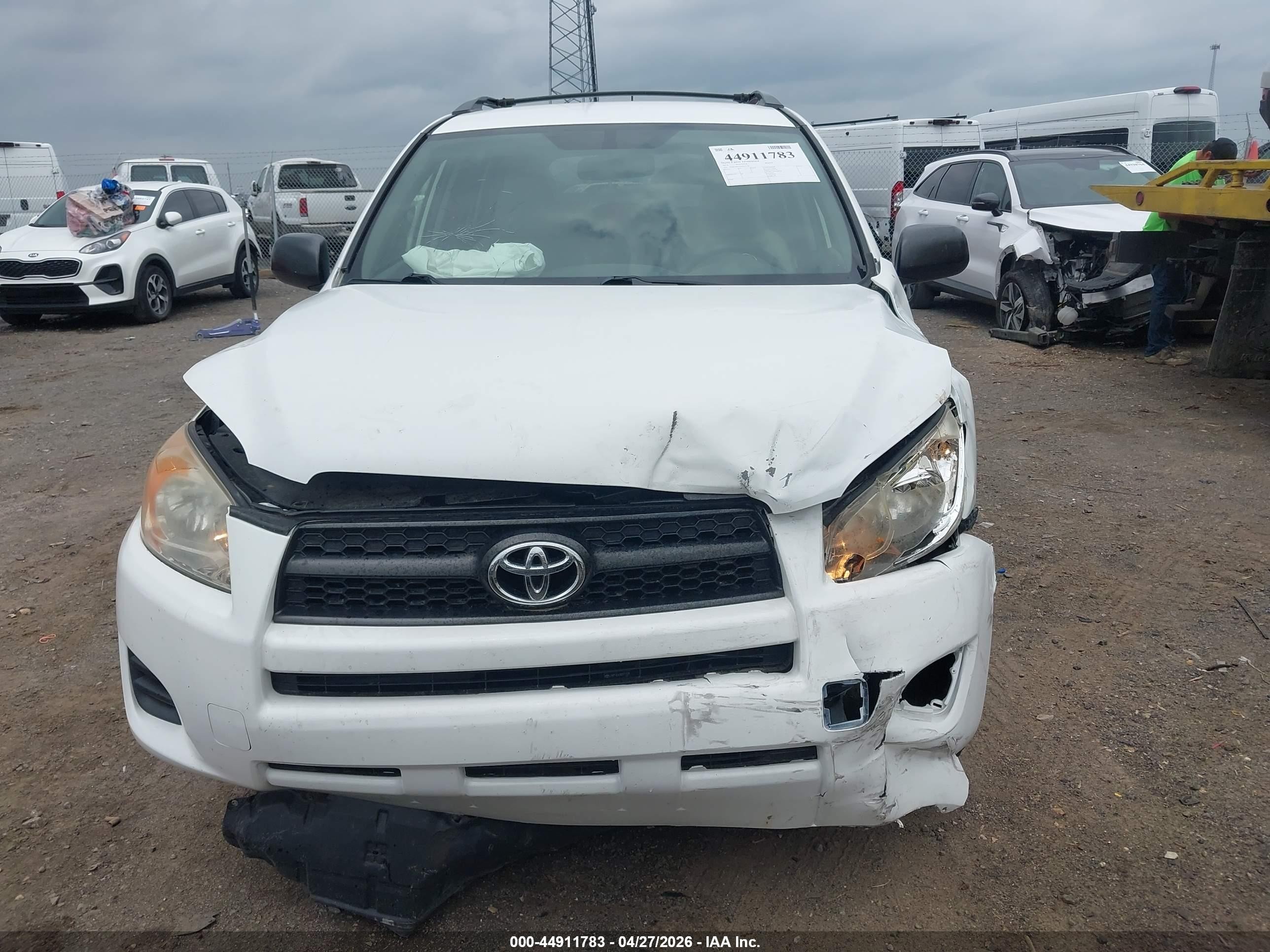 2010 Toyota Rav4   White vin: JTMZF4DV0AD017538