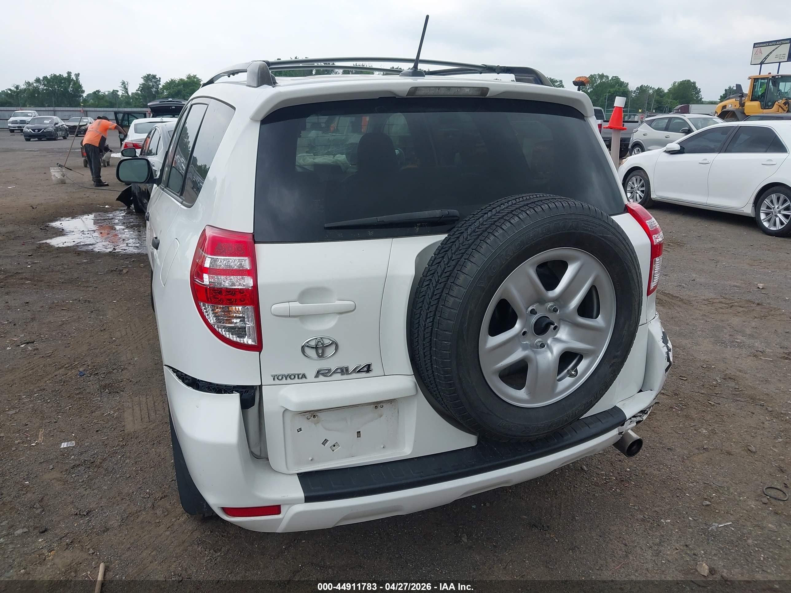 2010 Toyota Rav4   White vin: JTMZF4DV0AD017538