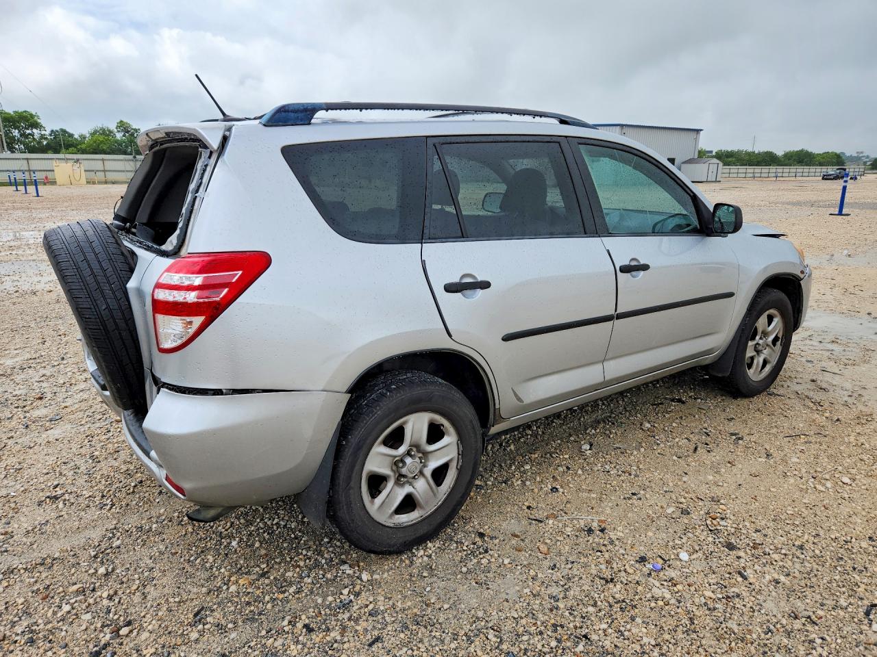 2011 Toyota Rav4 Base Silver vin: JTMZF4DV0B5032844