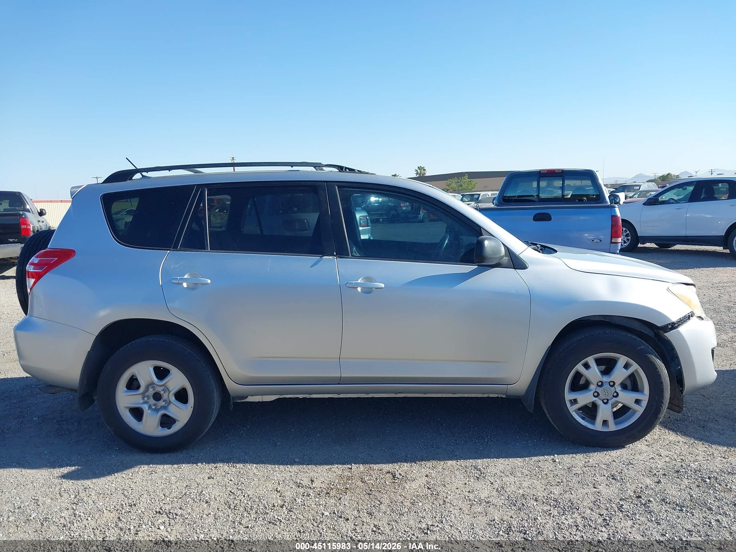 2011 Toyota Rav4   Silver vin: JTMZF4DV0B5034724