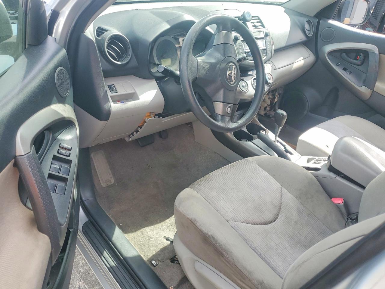 2011 Toyota Rav4 Base Silver vin: JTMZF4DV0BD031506