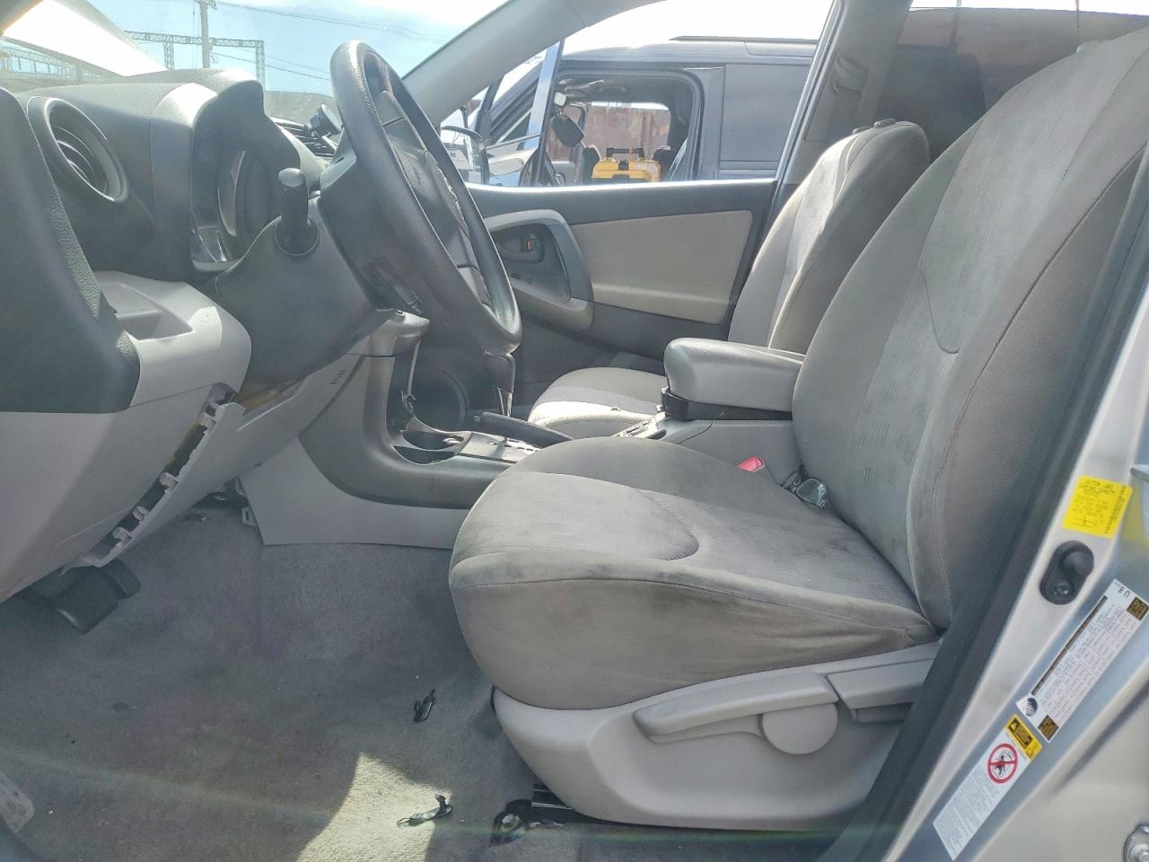 2011 Toyota Rav4 Base Silver vin: JTMZF4DV0BD031506