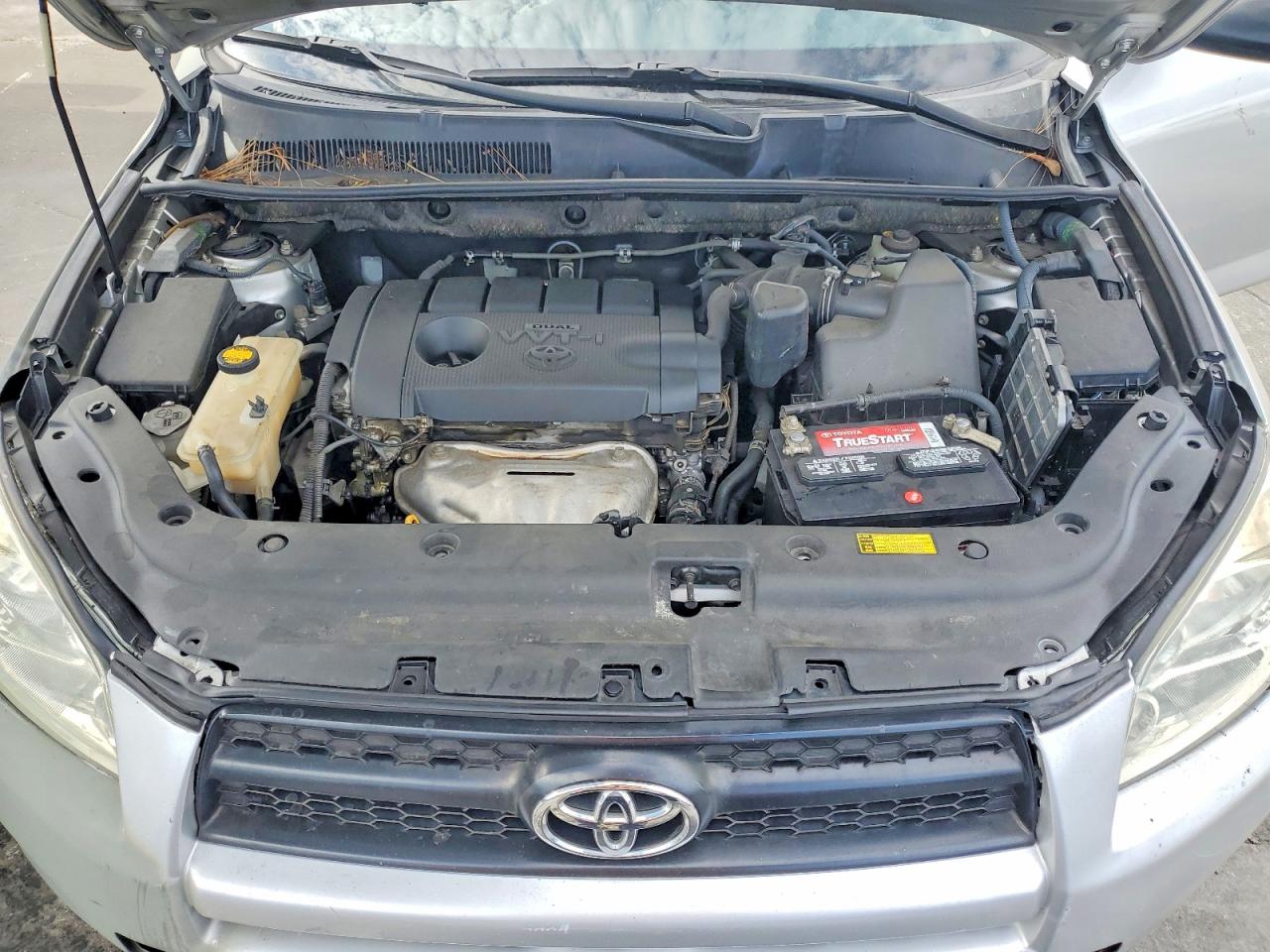 2011 Toyota Rav4 Base Silver vin: JTMZF4DV0BD031506