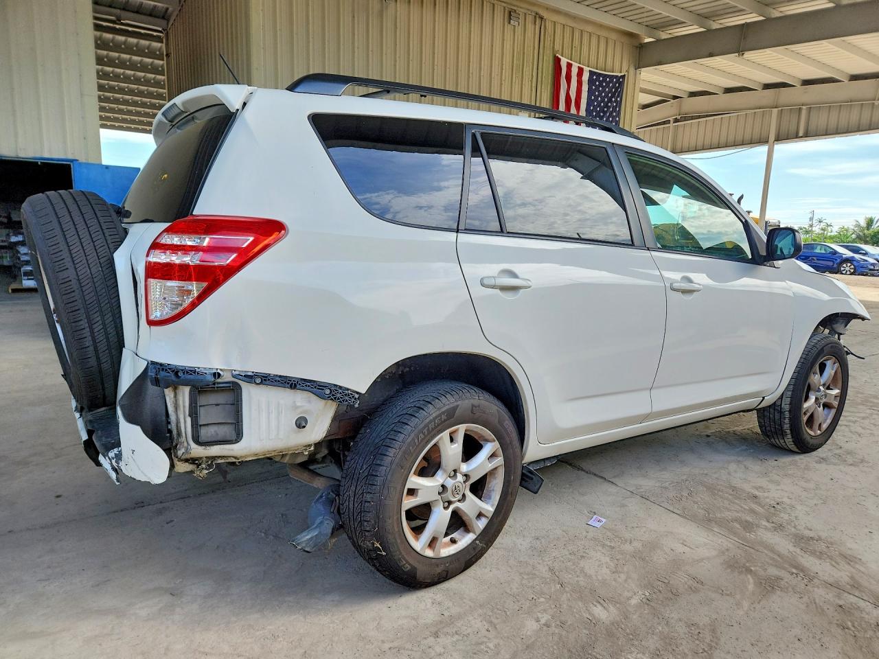 2012 Toyota Rav4 Base White vin: JTMZF4DV0C5043246