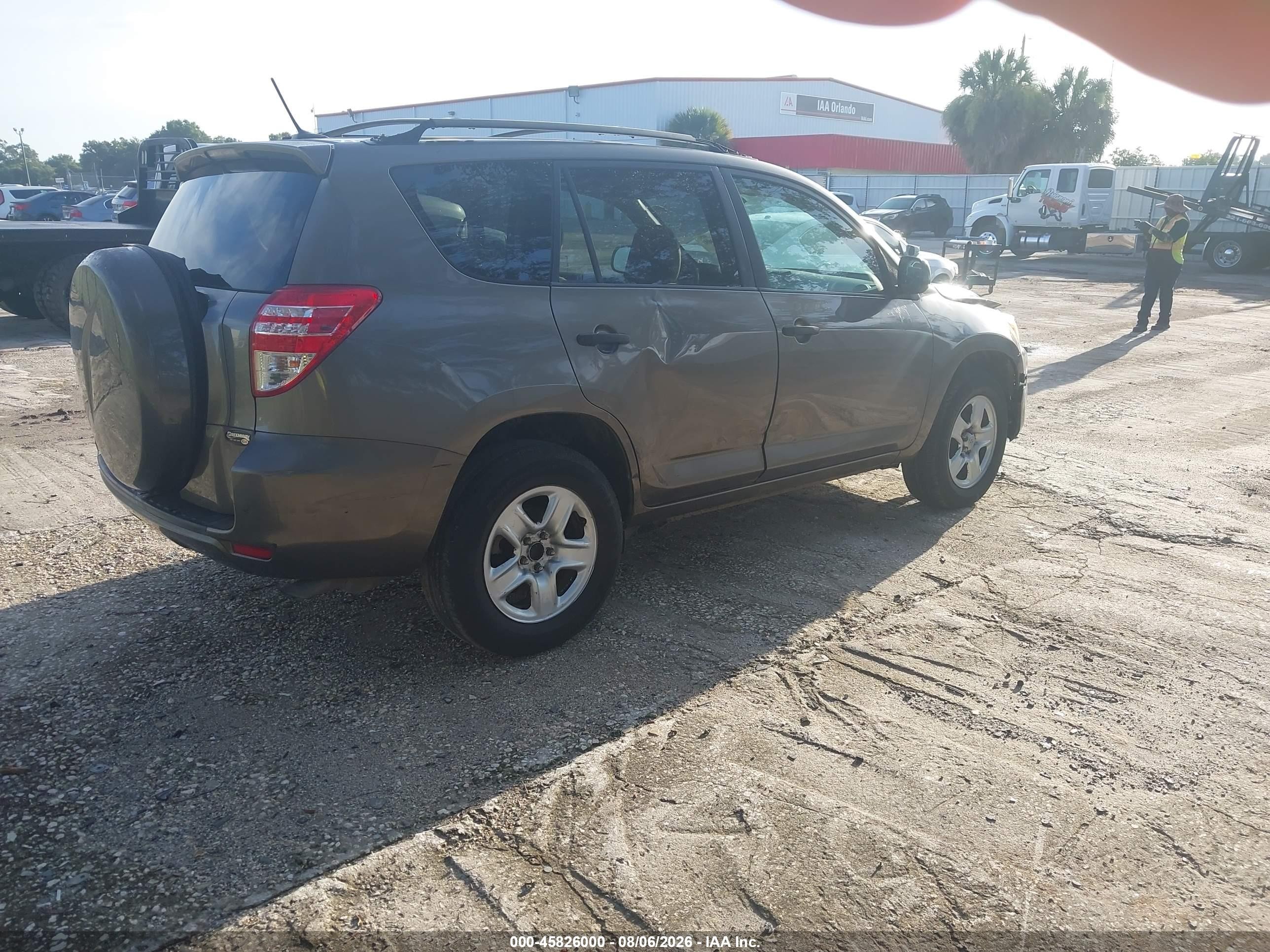 2010 Toyota Rav4   Серый vin: JTMZF4DV1AD021873