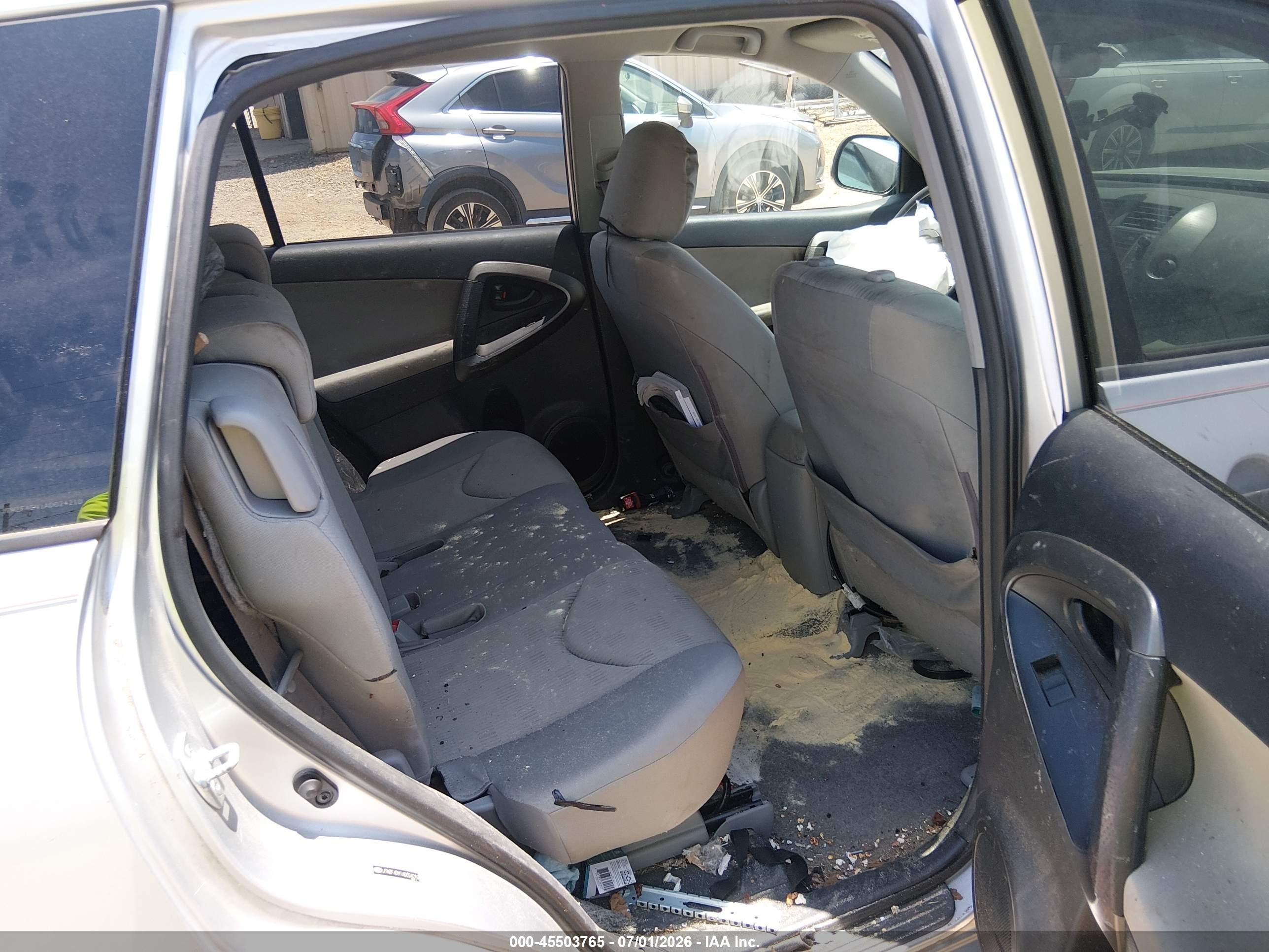 2010 Toyota Rav4   Silver vin: JTMZF4DV1AD024210