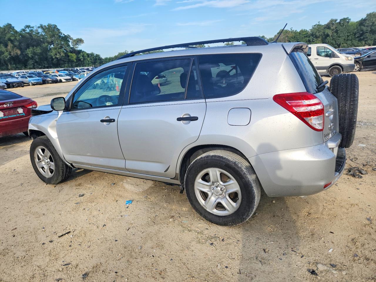 2010 Toyota Rav4 Base Silver vin: JTMZF4DV1AD026684