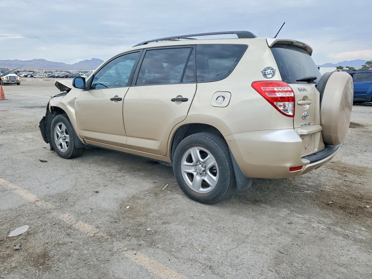 2011 Toyota Rav4 Base Gold vin: JTMZF4DV1B5035428
