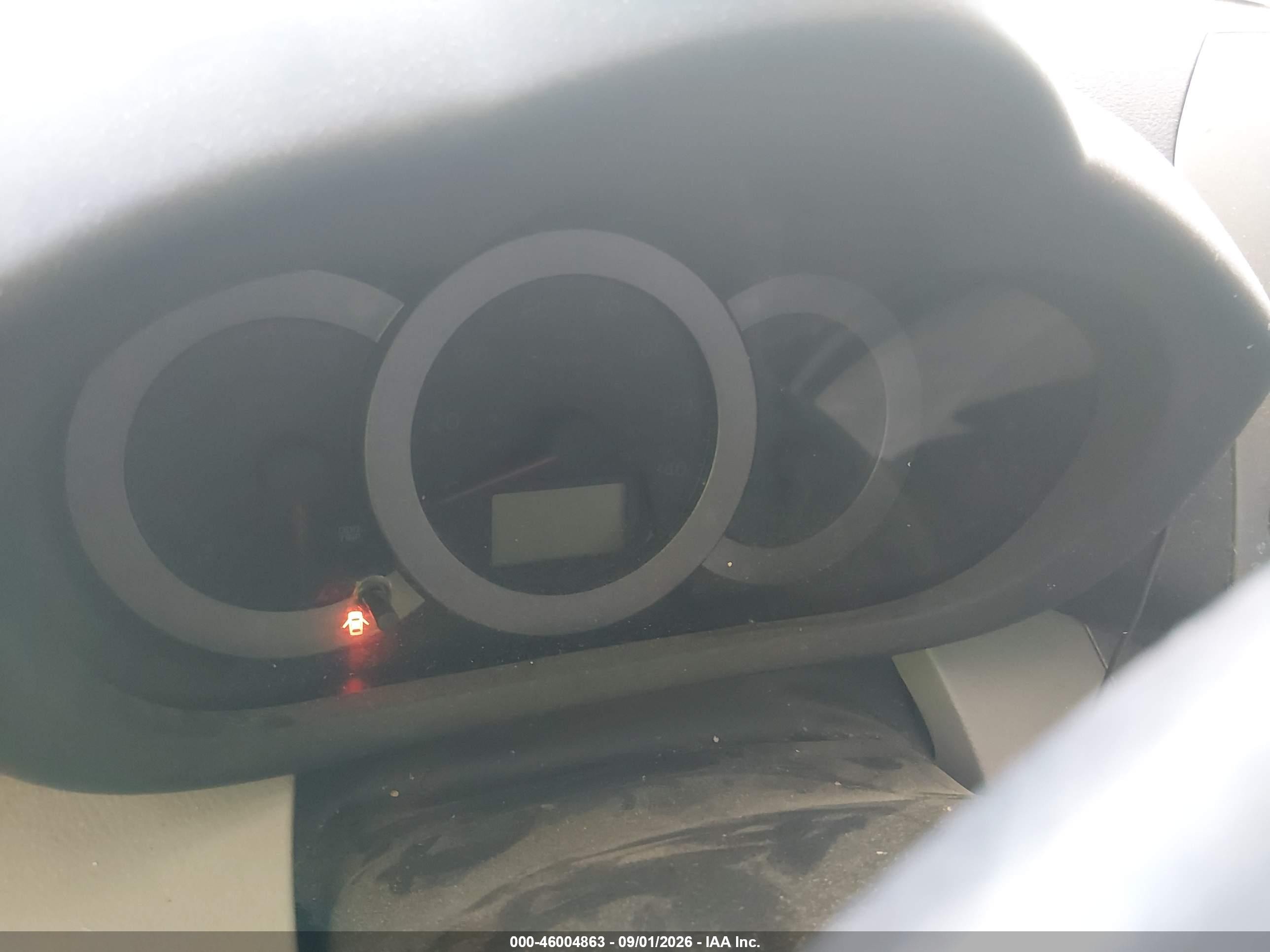 2010 Toyota Rav4   Silver vin: JTMZF4DV2AD024930