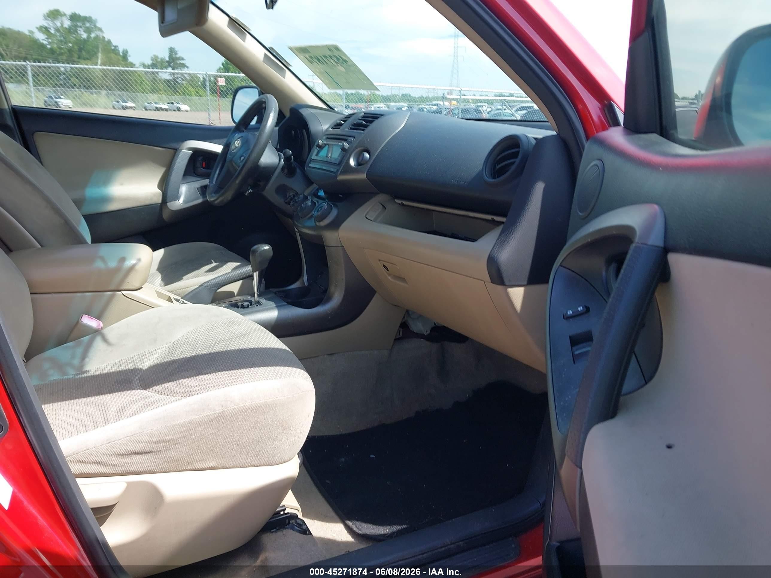 2012 Toyota Rav4   Red vin: JTMZF4DV2C5046343