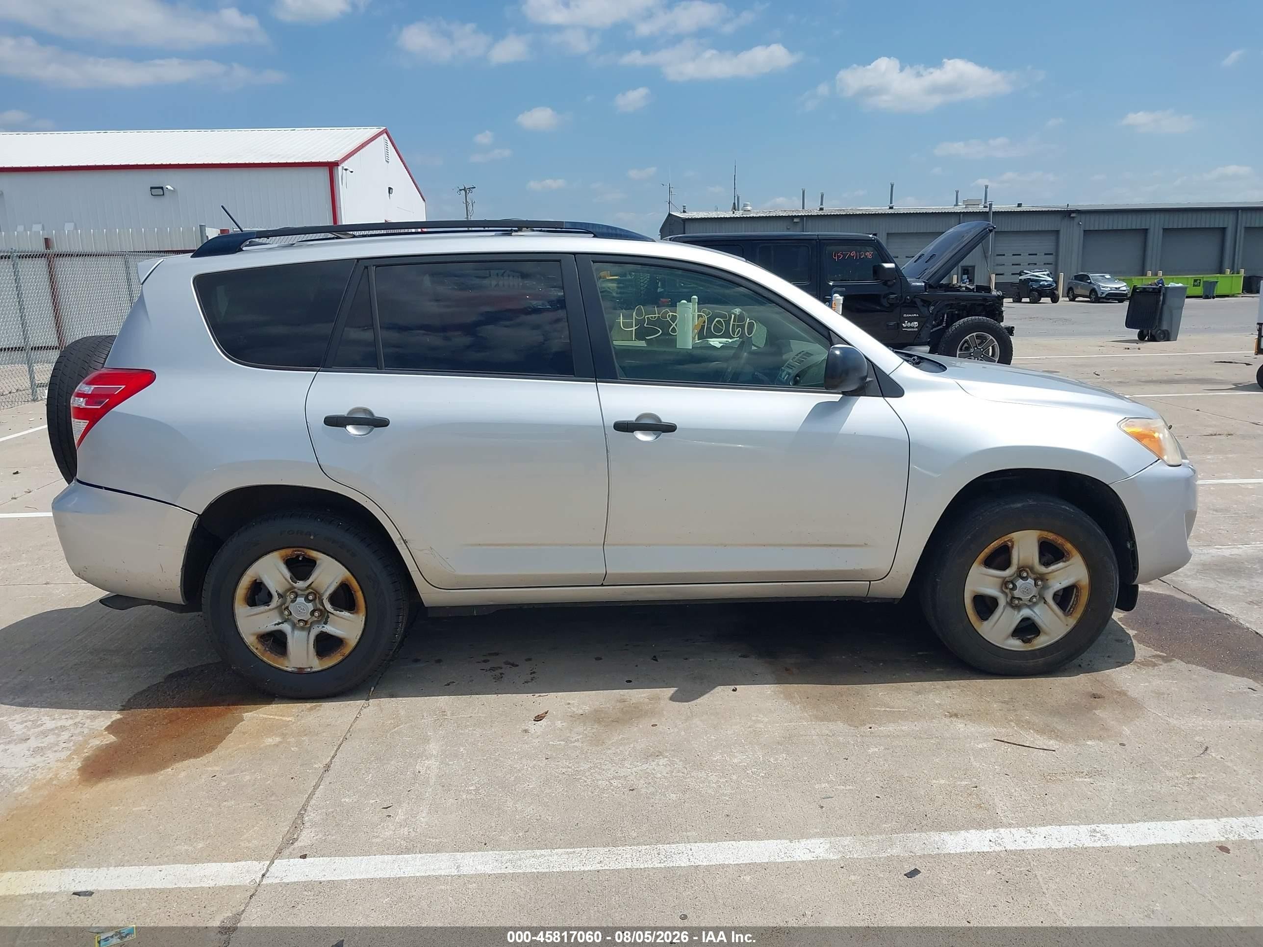 2012 Toyota Rav4   Silver vin: JTMZF4DV2CD031914