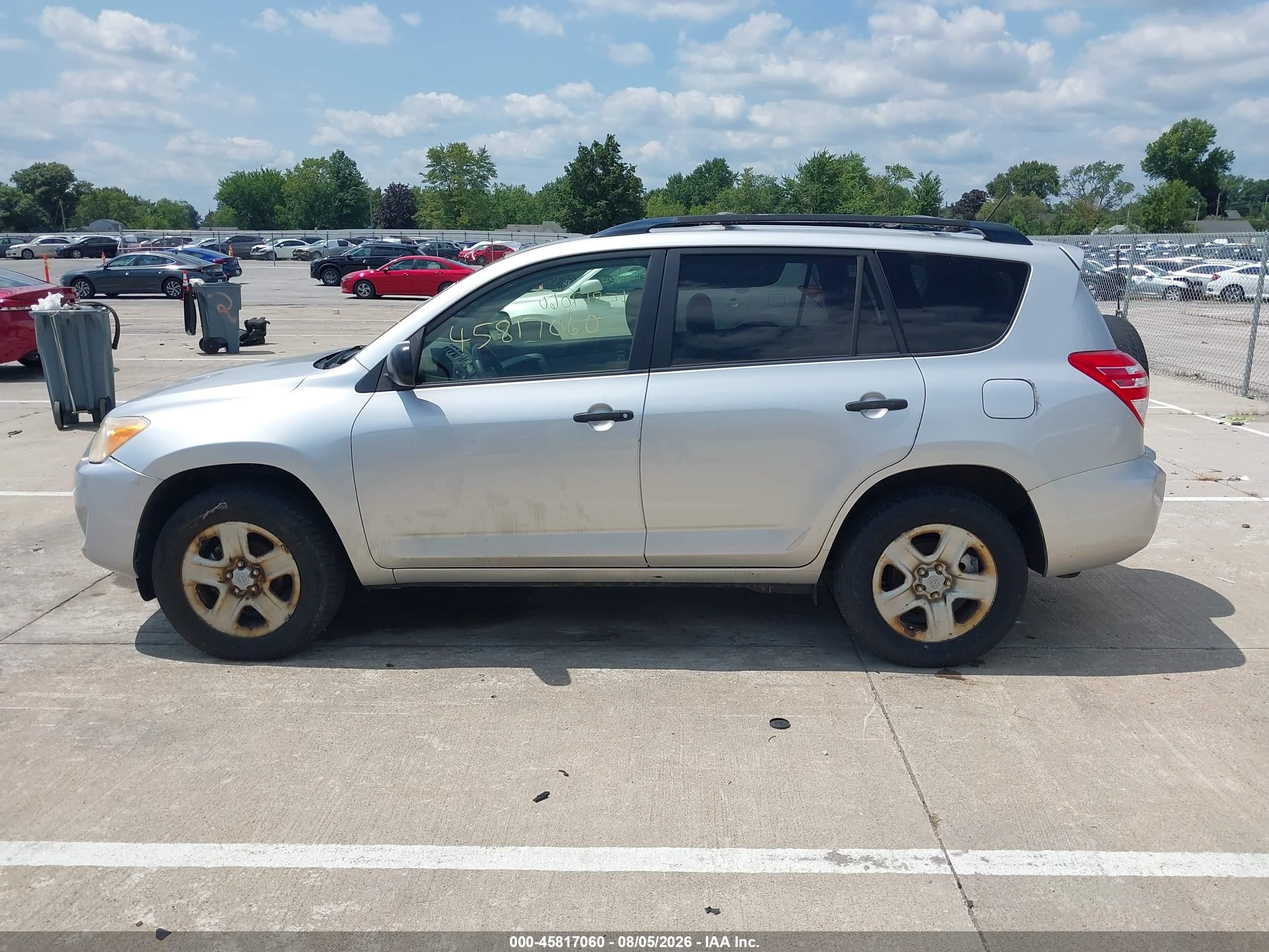 2012 Toyota Rav4   Silver vin: JTMZF4DV2CD031914