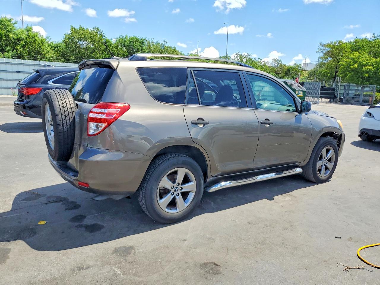 2011 Toyota Rav4 Base Gold vin: JTMZF4DV3BD030768