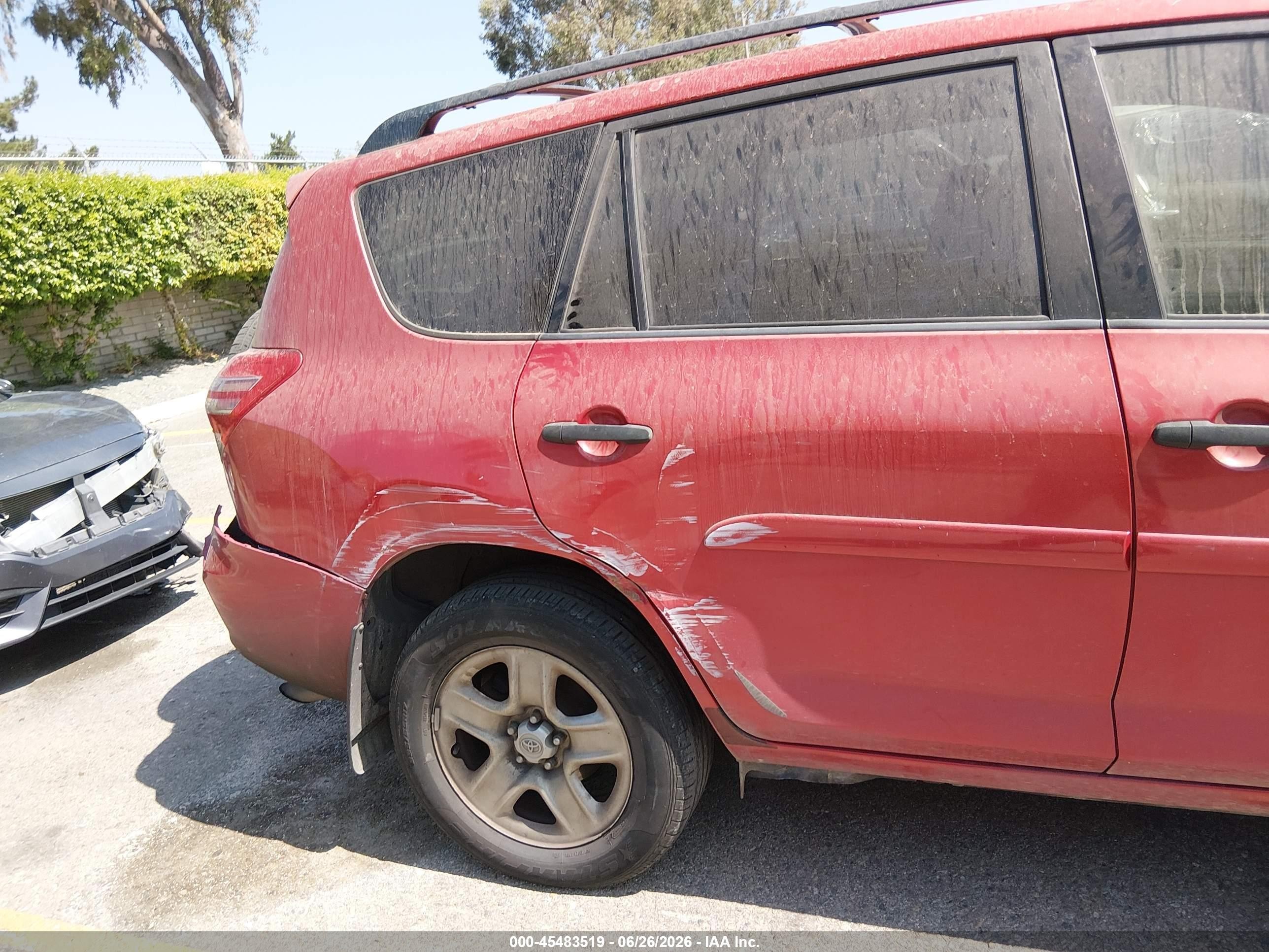 2012 Toyota Rav4   Red vin: JTMZF4DV4CD032157