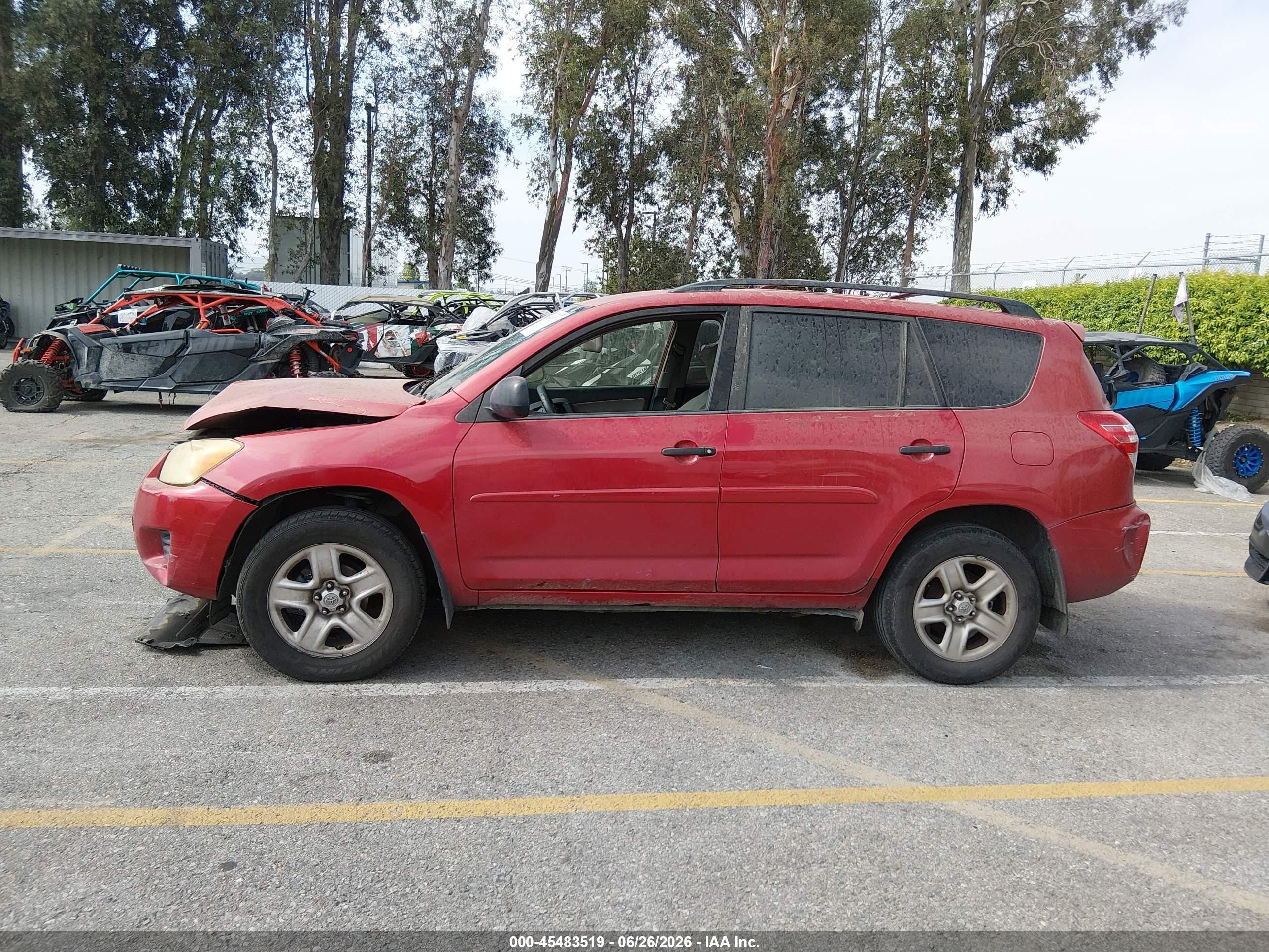 2012 Toyota Rav4   Red vin: JTMZF4DV4CD032157