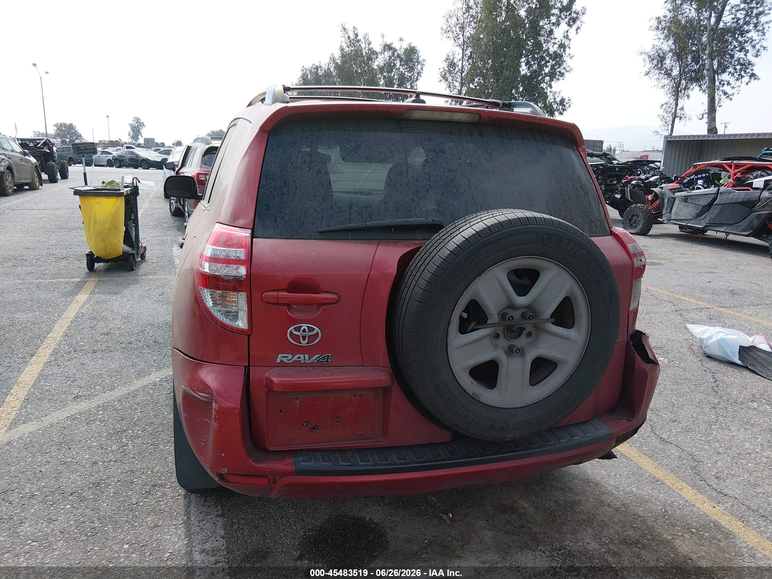 2012 Toyota Rav4   Red vin: JTMZF4DV4CD032157