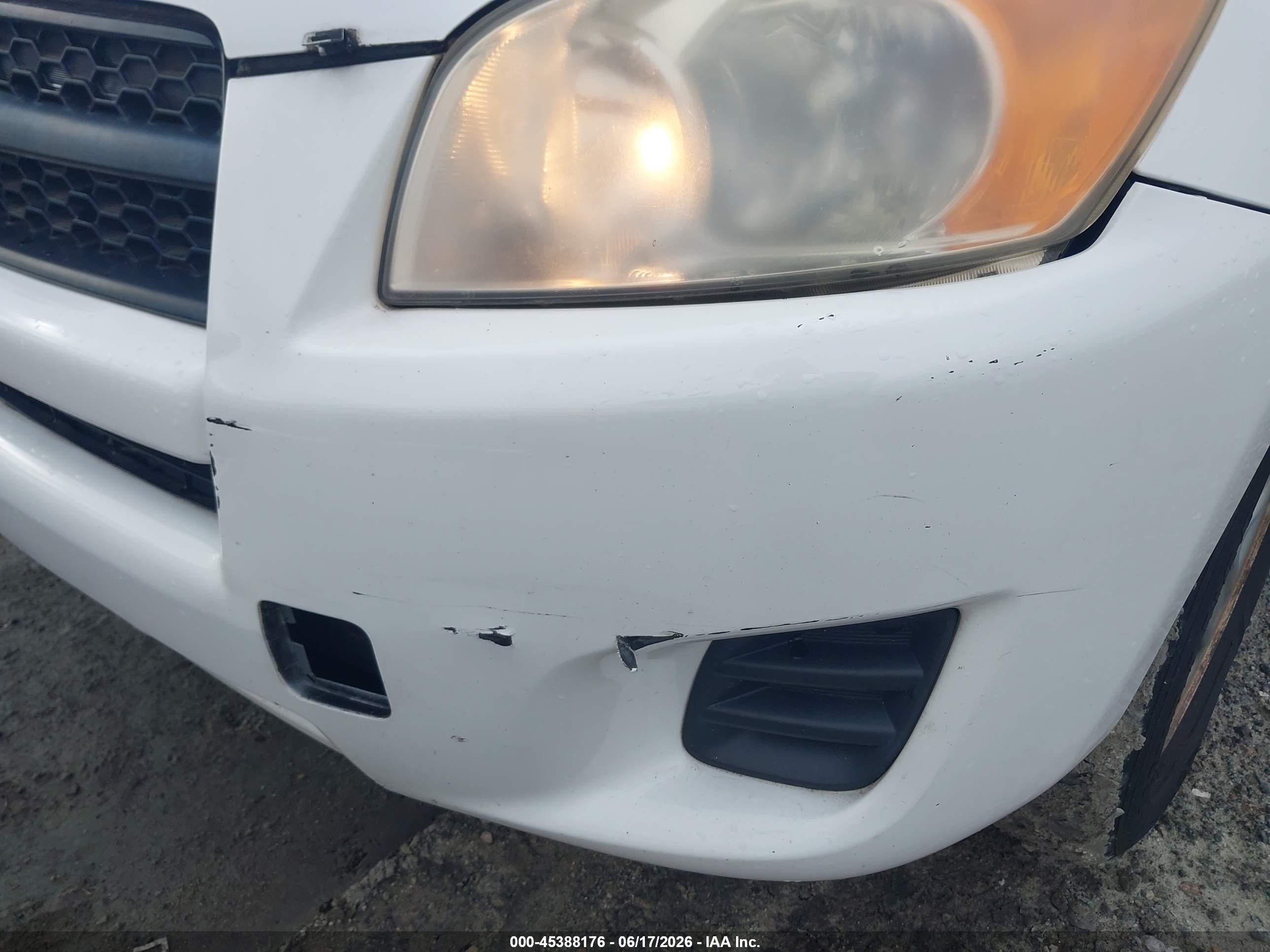 2010 Toyota Rav4   White vin: JTMZF4DV5AD019043