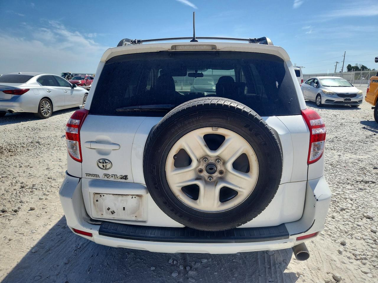 2010 Toyota Rav4 Base White vin: JTMZF4DV5AD026185